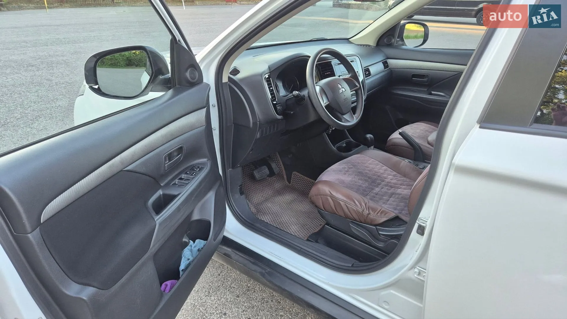 2012 Mitsubishi Outlander - мініатюра 11