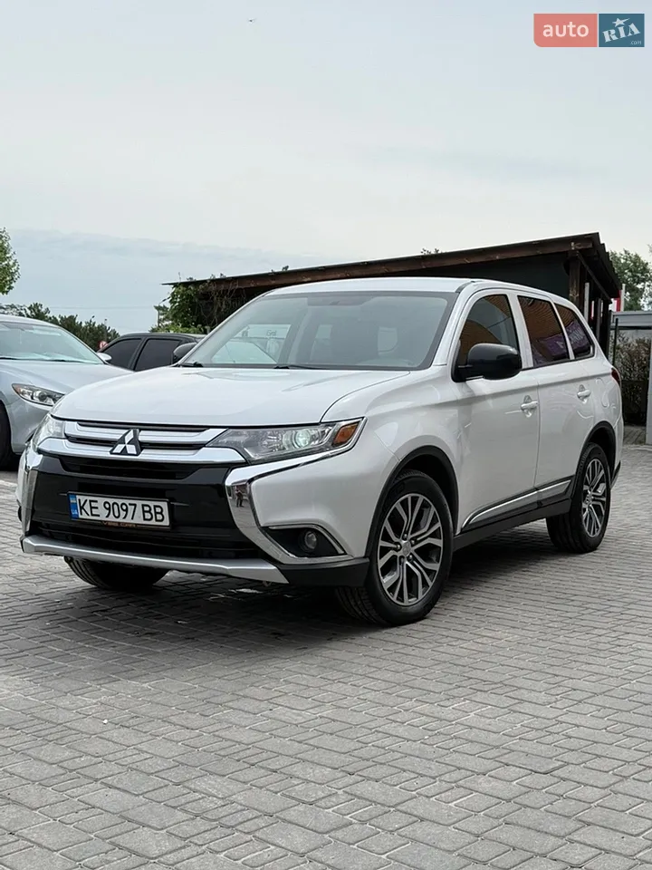 2017 Mitsubishi Outlander - мініатюра 32
