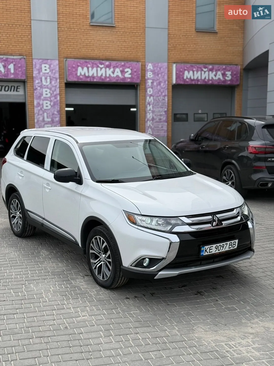 2016 Mitsubishi Outlander - мініатюра 10