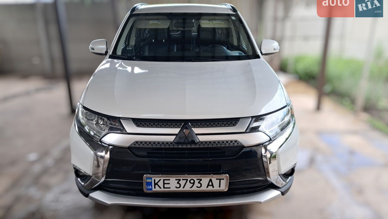 2017 Mitsubishi Outlander - мініатюра 38