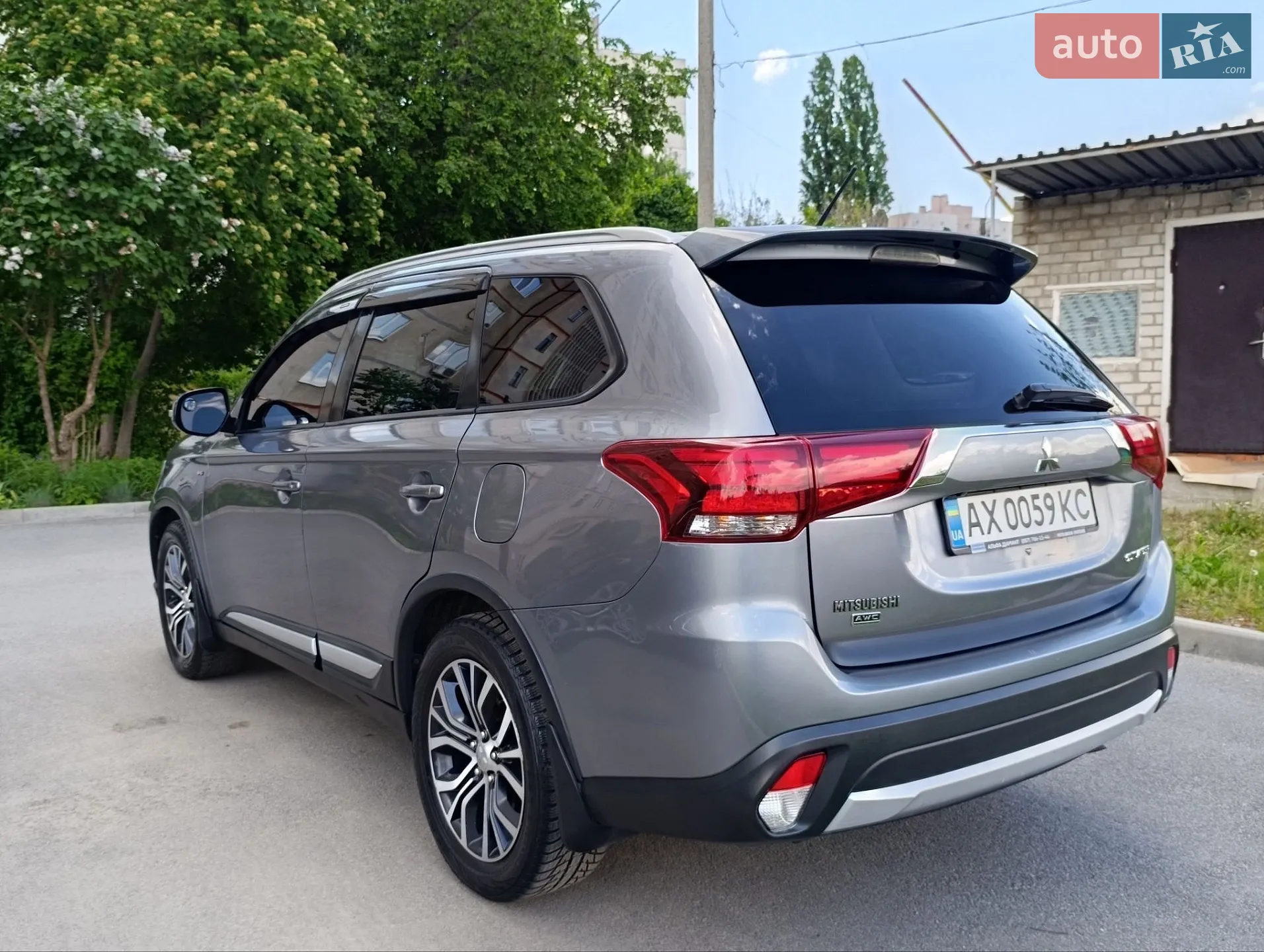 2016 Mitsubishi Outlander - мініатюра 13