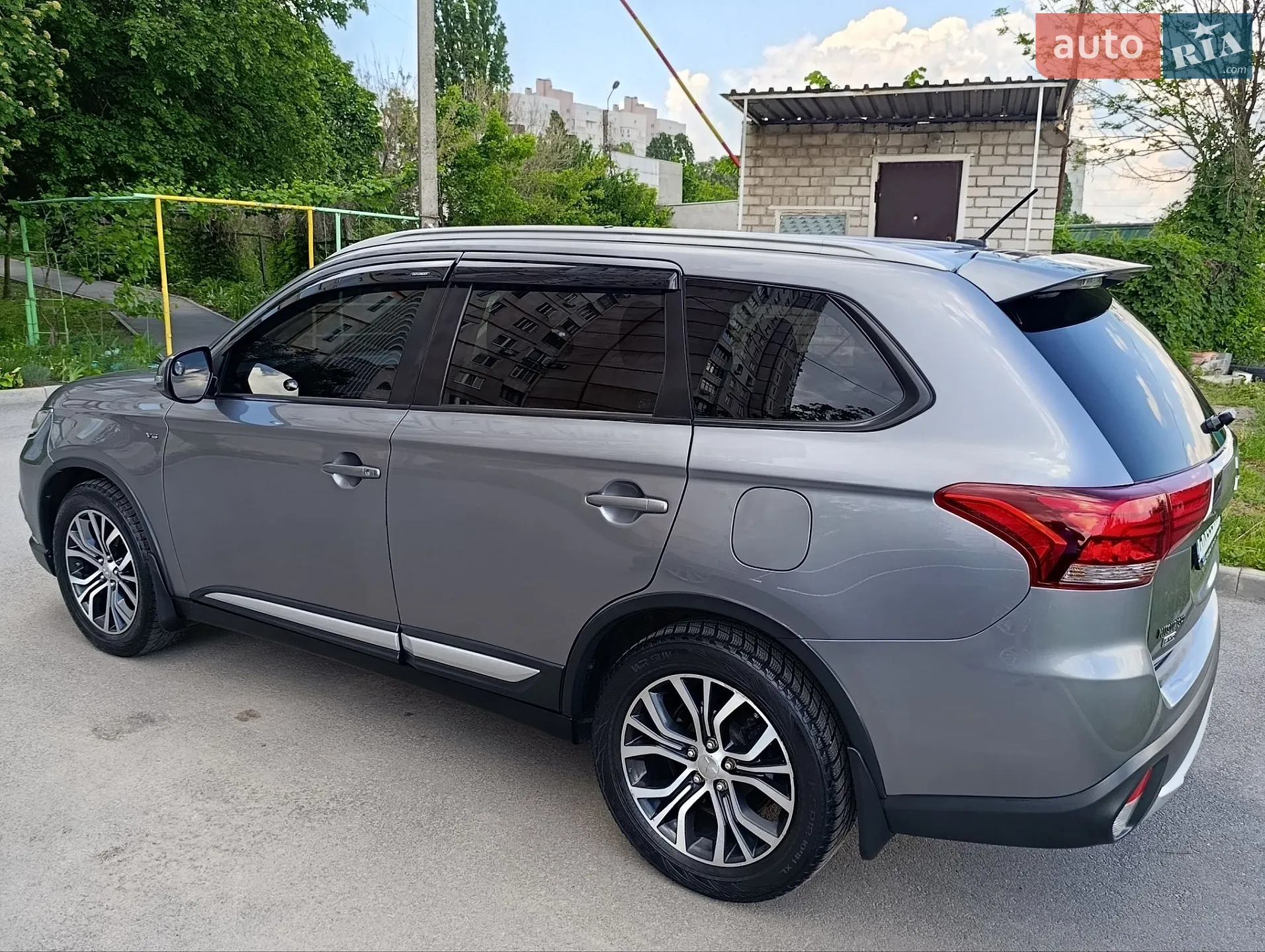 2016 Mitsubishi Outlander - мініатюра 17