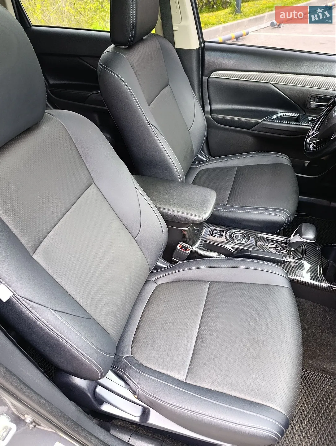 2016 Mitsubishi Outlander - мініатюра 24