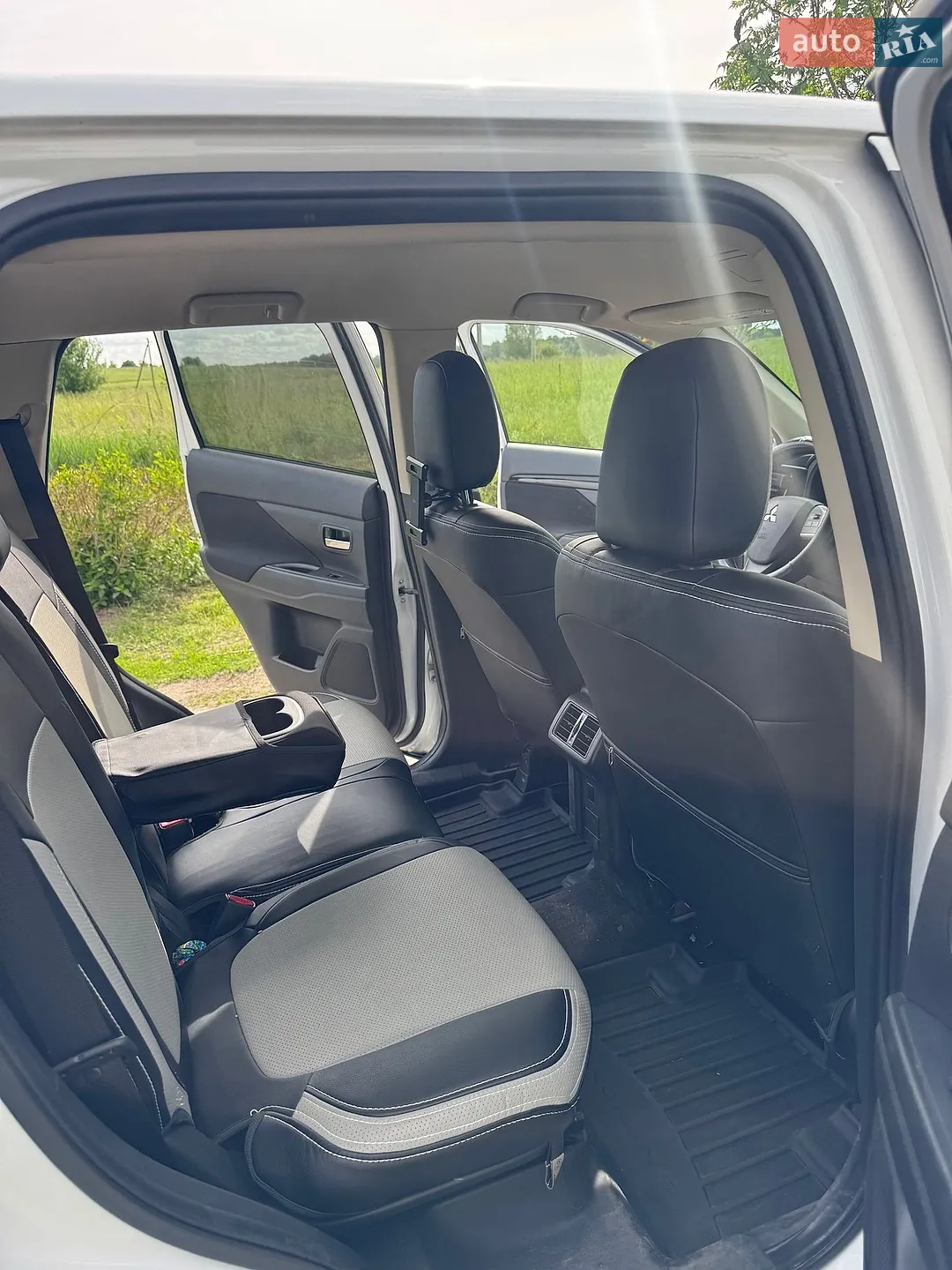2018 Mitsubishi Outlander - мініатюра 13