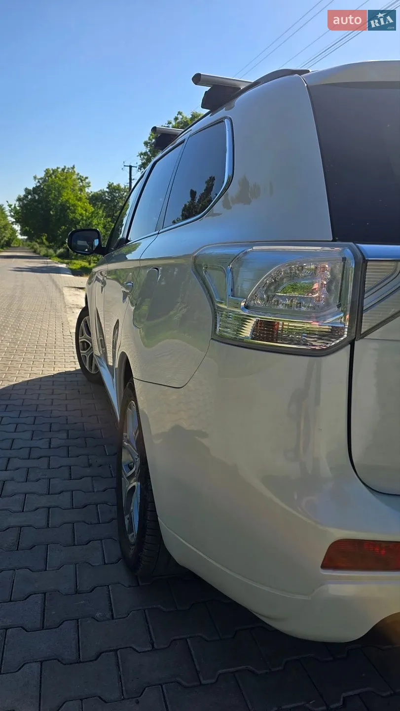 2013 Mitsubishi Outlander - мініатюра 5