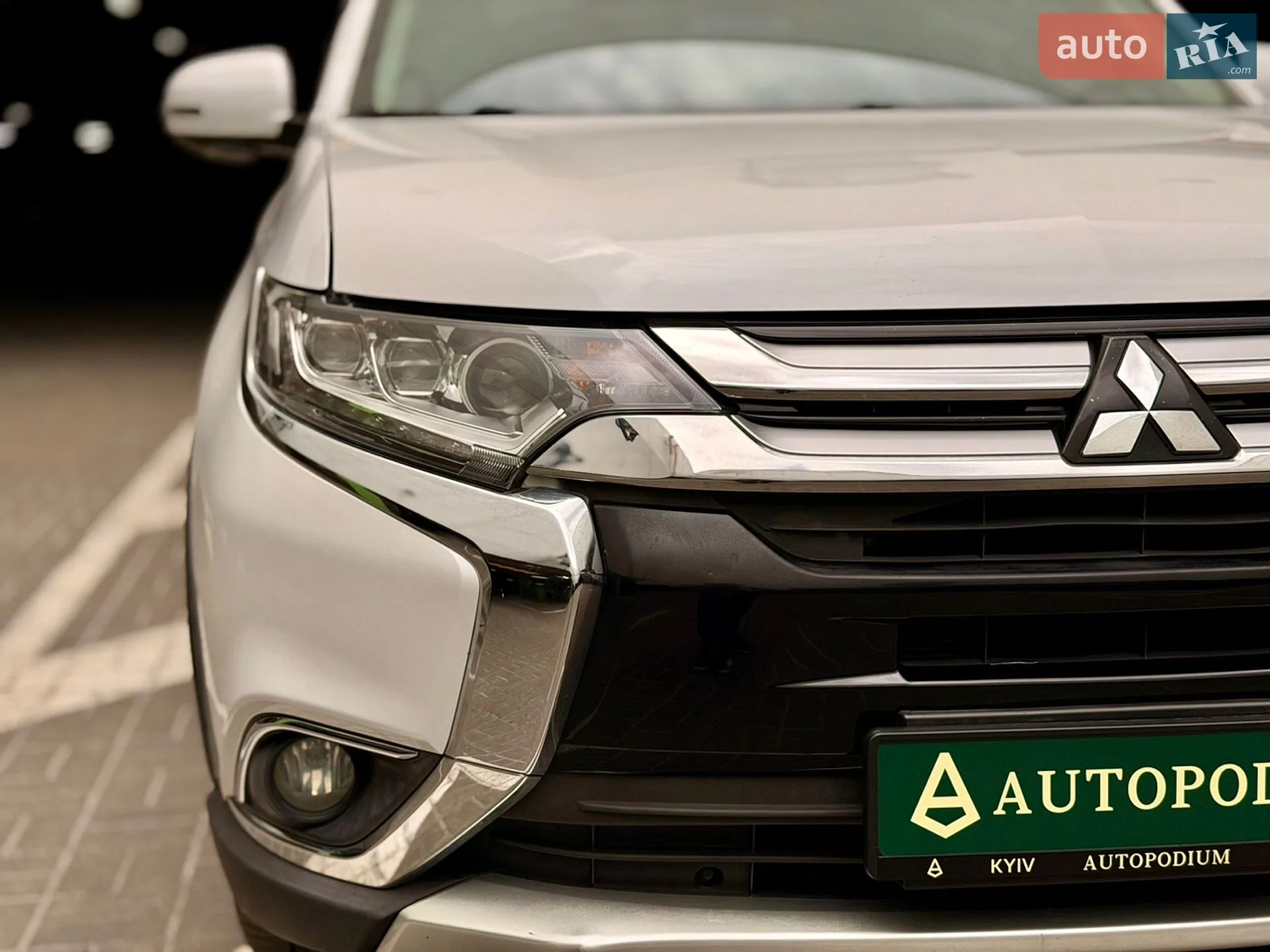 2018 Mitsubishi Outlander - мініатюра 15