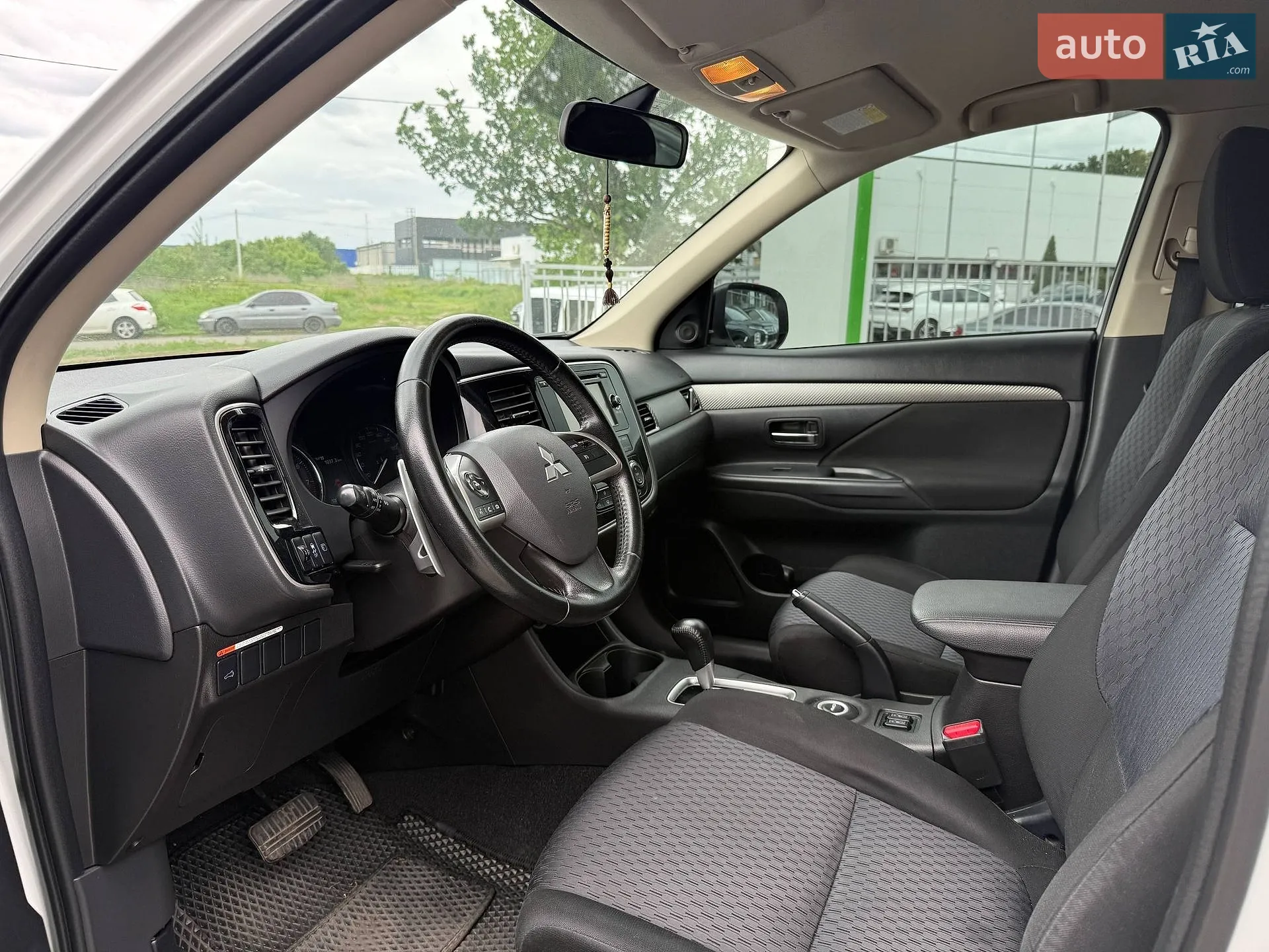 2012 Mitsubishi Outlander - мініатюра 12