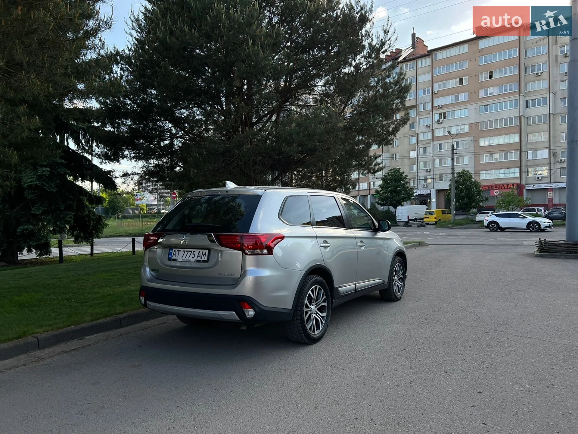 2018 Mitsubishi Outlander - мініатюра 4