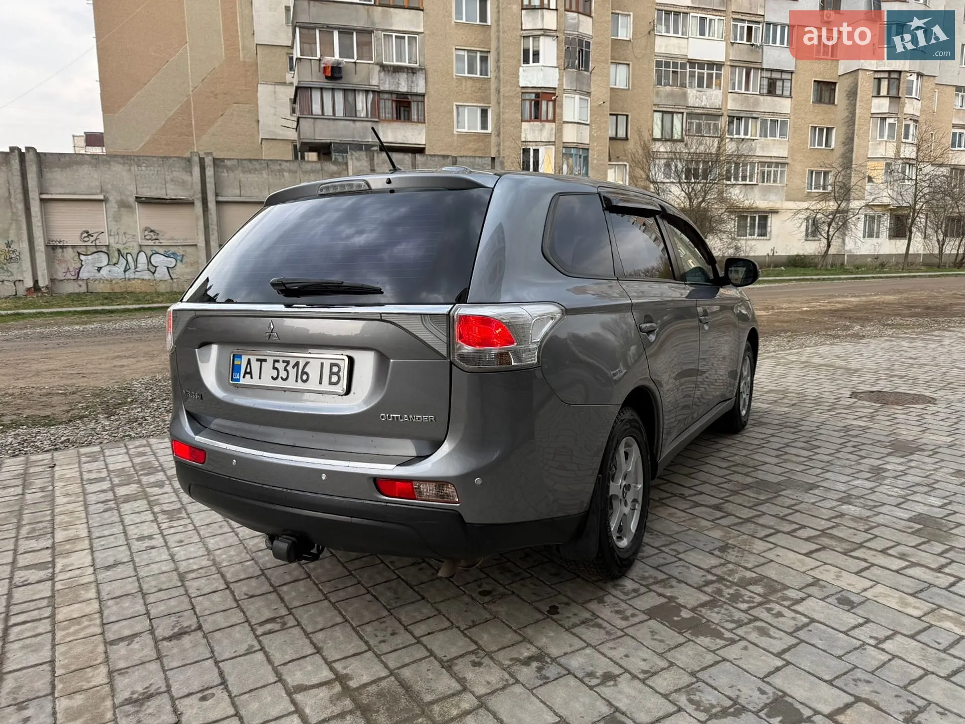 2014 Mitsubishi Outlander - мініатюра 10