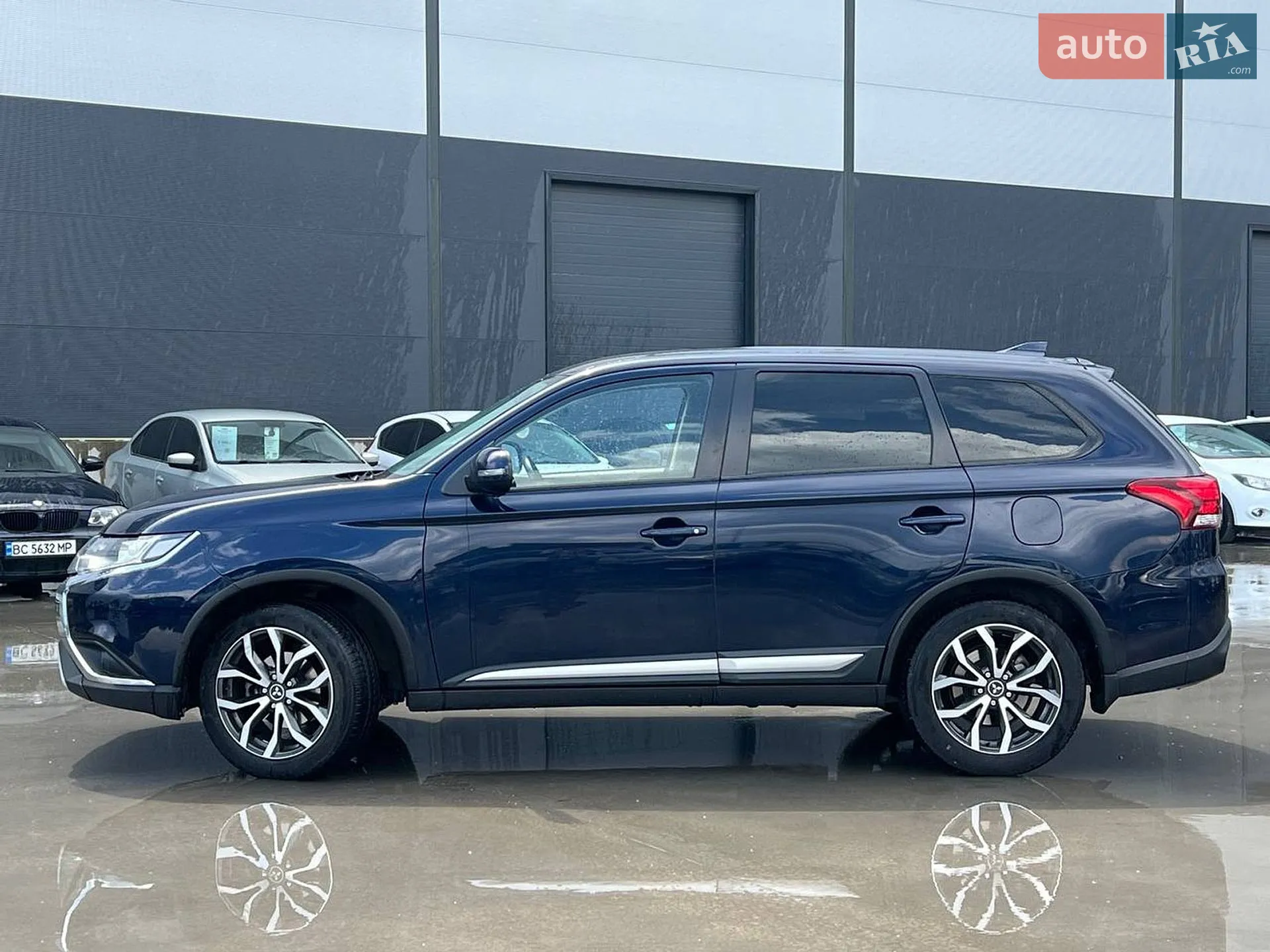 2019 Mitsubishi Outlander - мініатюра 3