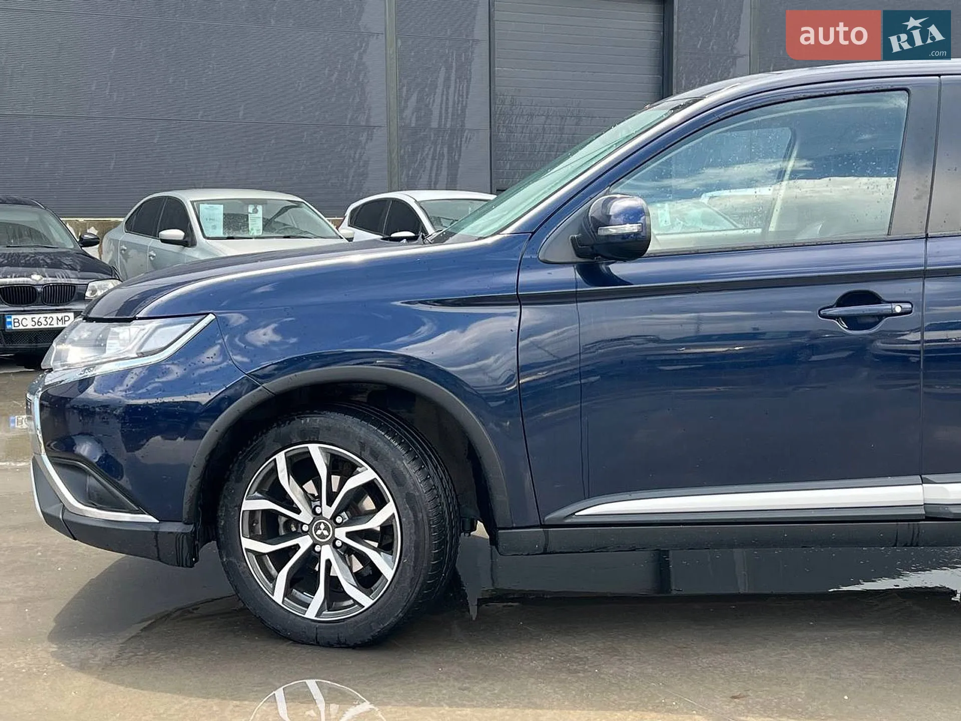2019 Mitsubishi Outlander - мініатюра 2