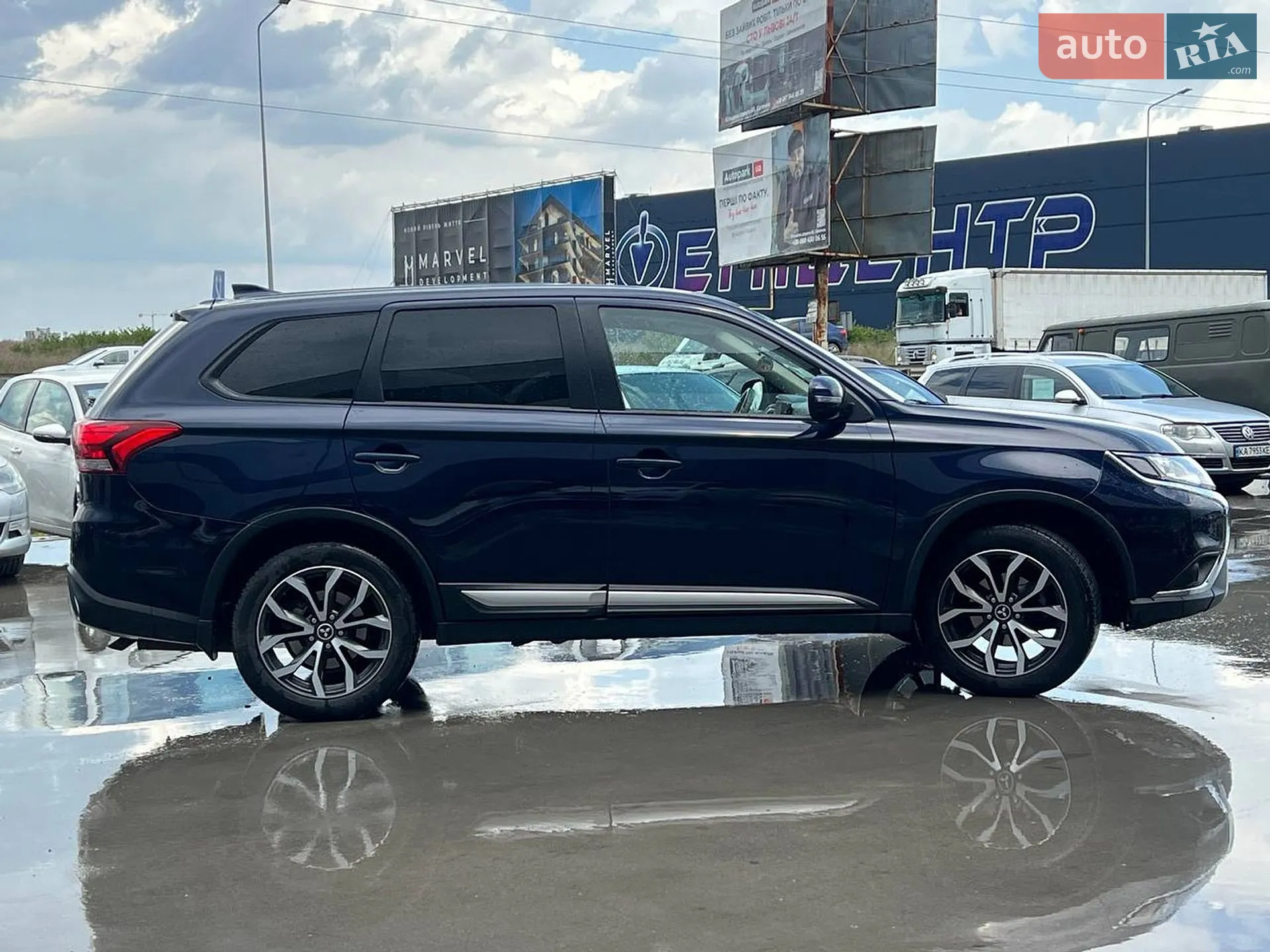 2019 Mitsubishi Outlander - мініатюра 9