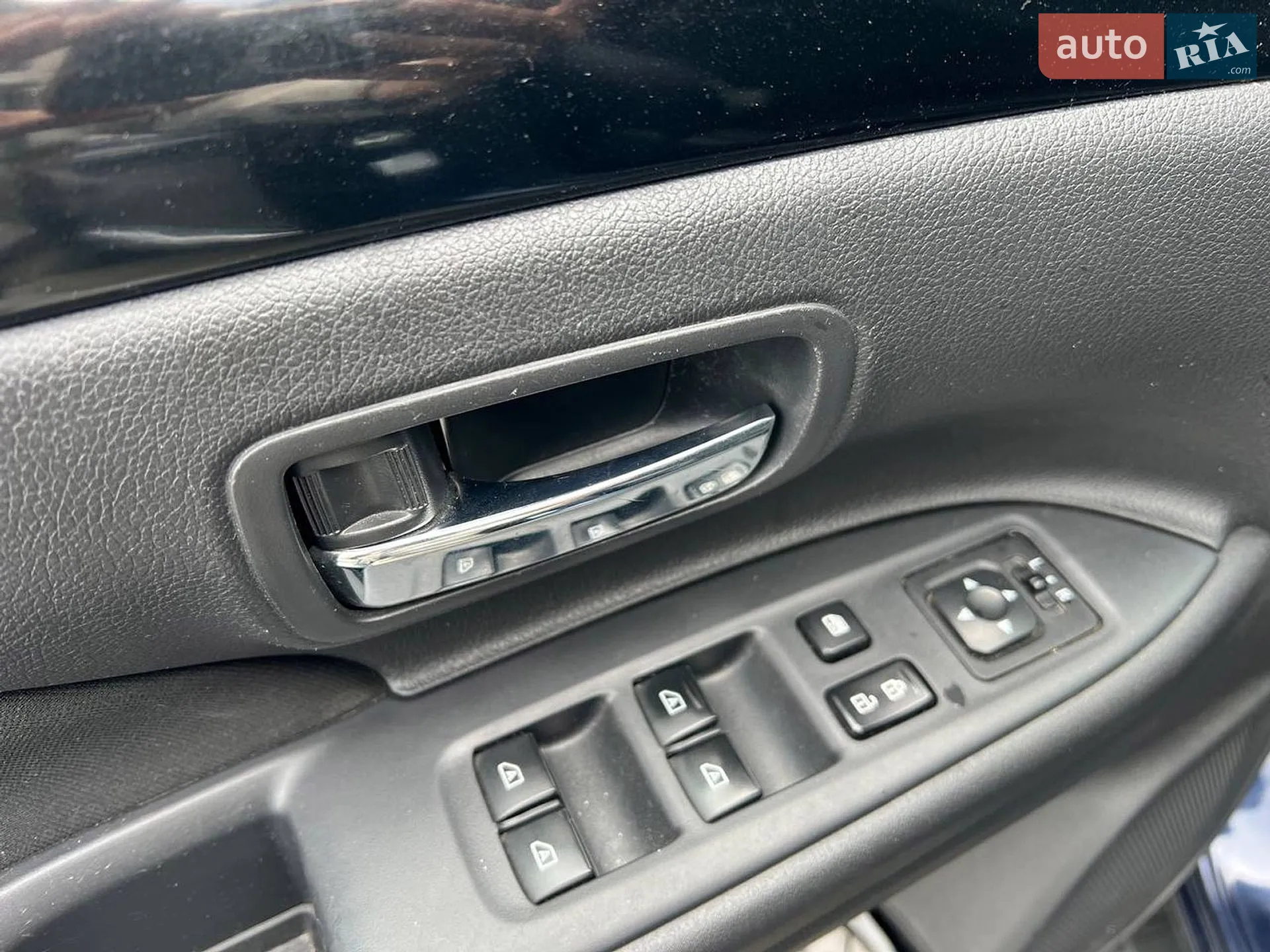 2019 Mitsubishi Outlander - мініатюра 19