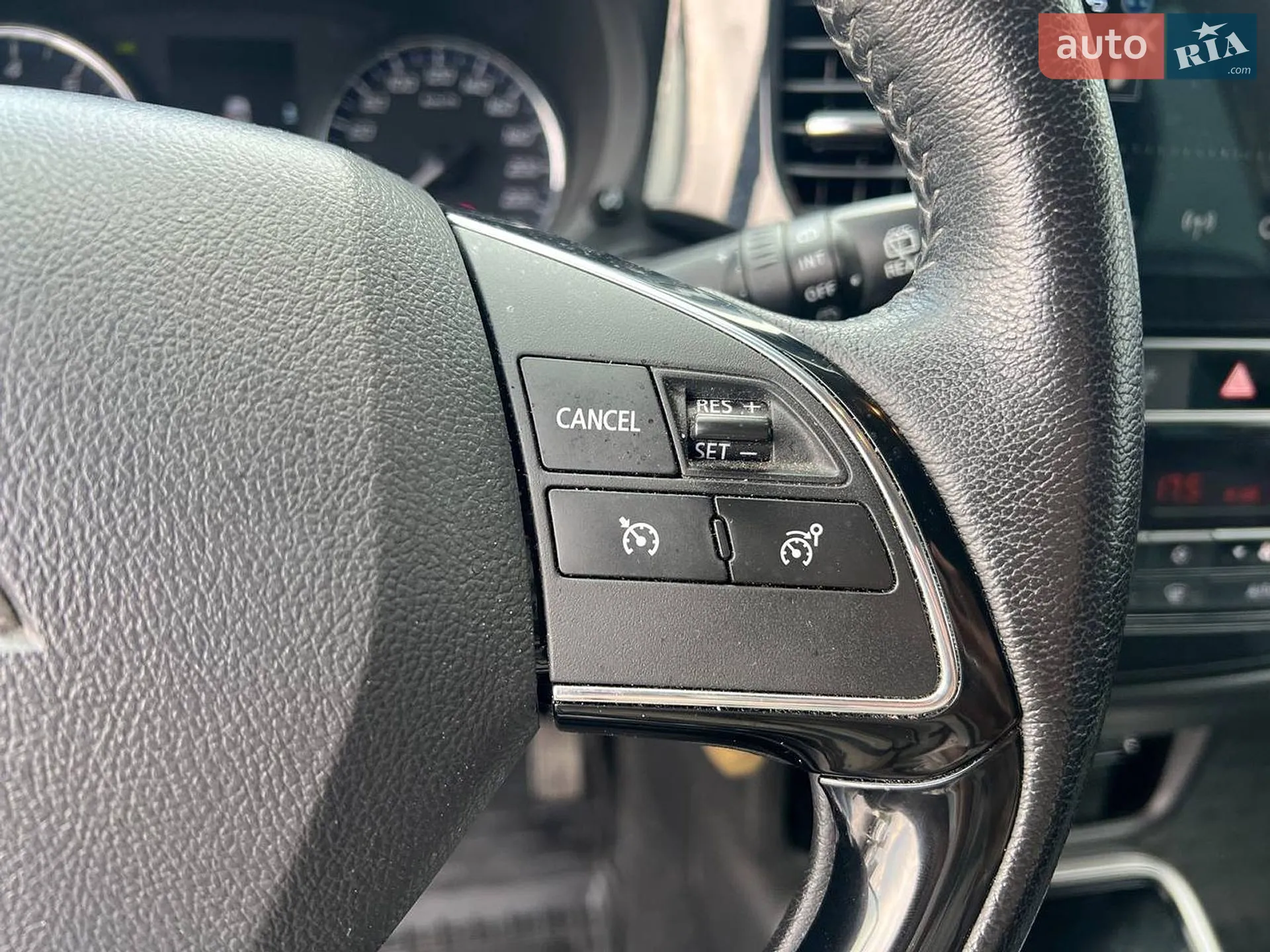 2019 Mitsubishi Outlander - мініатюра 24