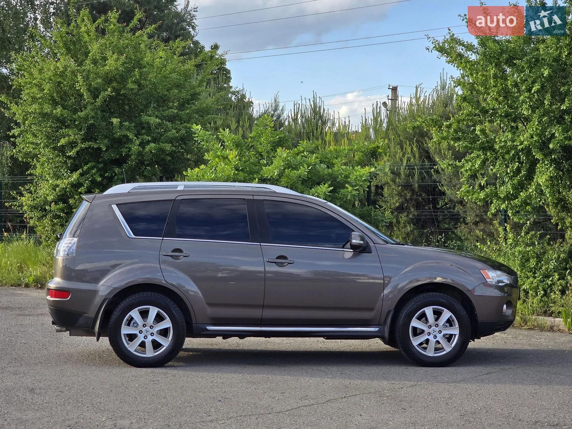 2010 Mitsubishi Outlander - мініатюра 12