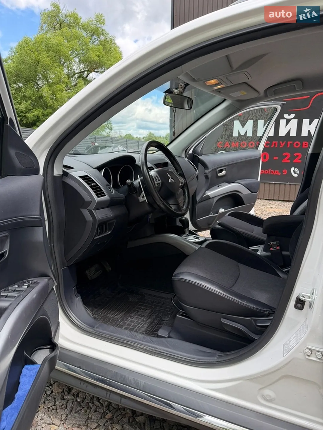 2010 Mitsubishi Outlander - мініатюра 9