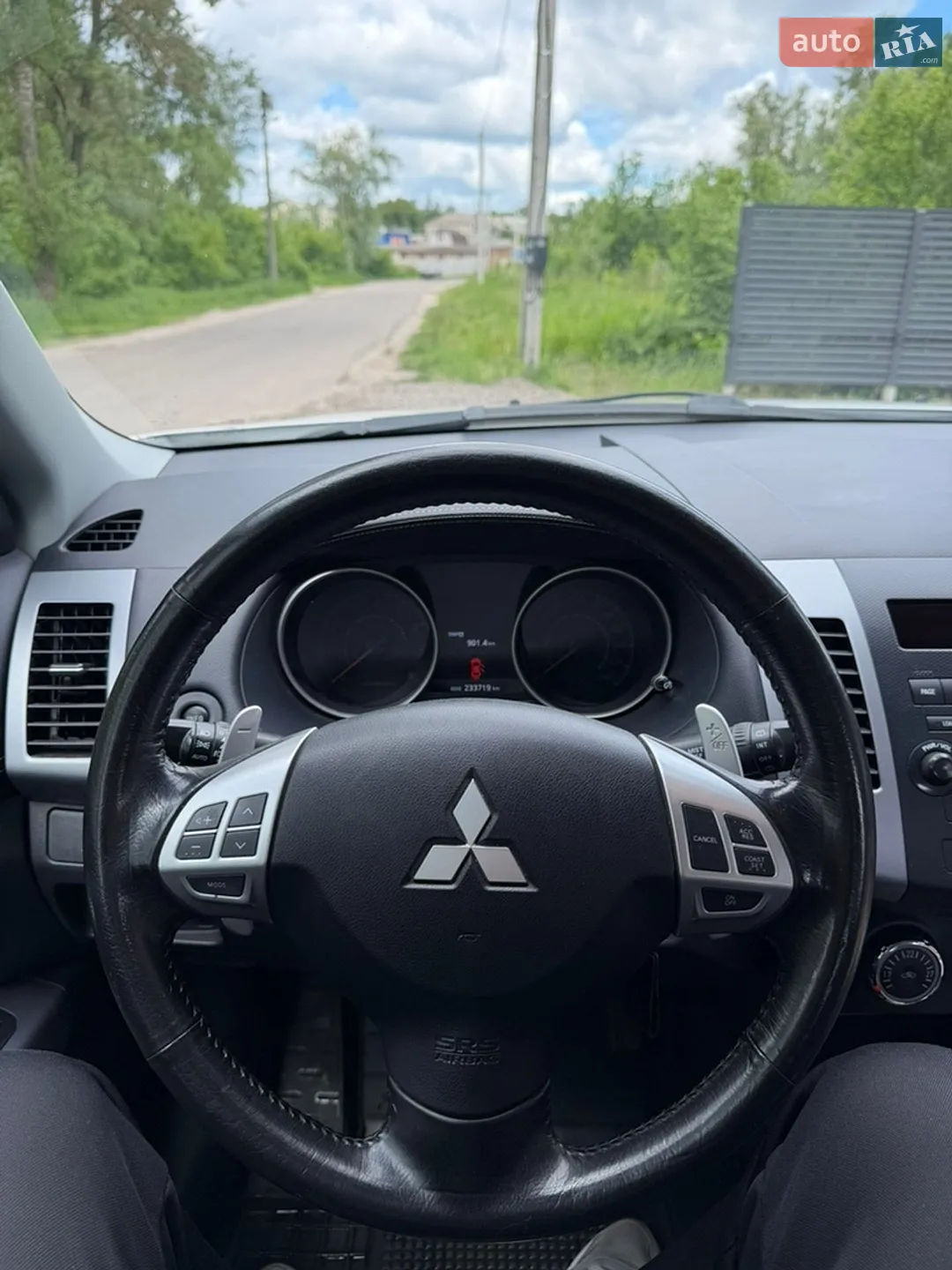 2010 Mitsubishi Outlander - мініатюра 11