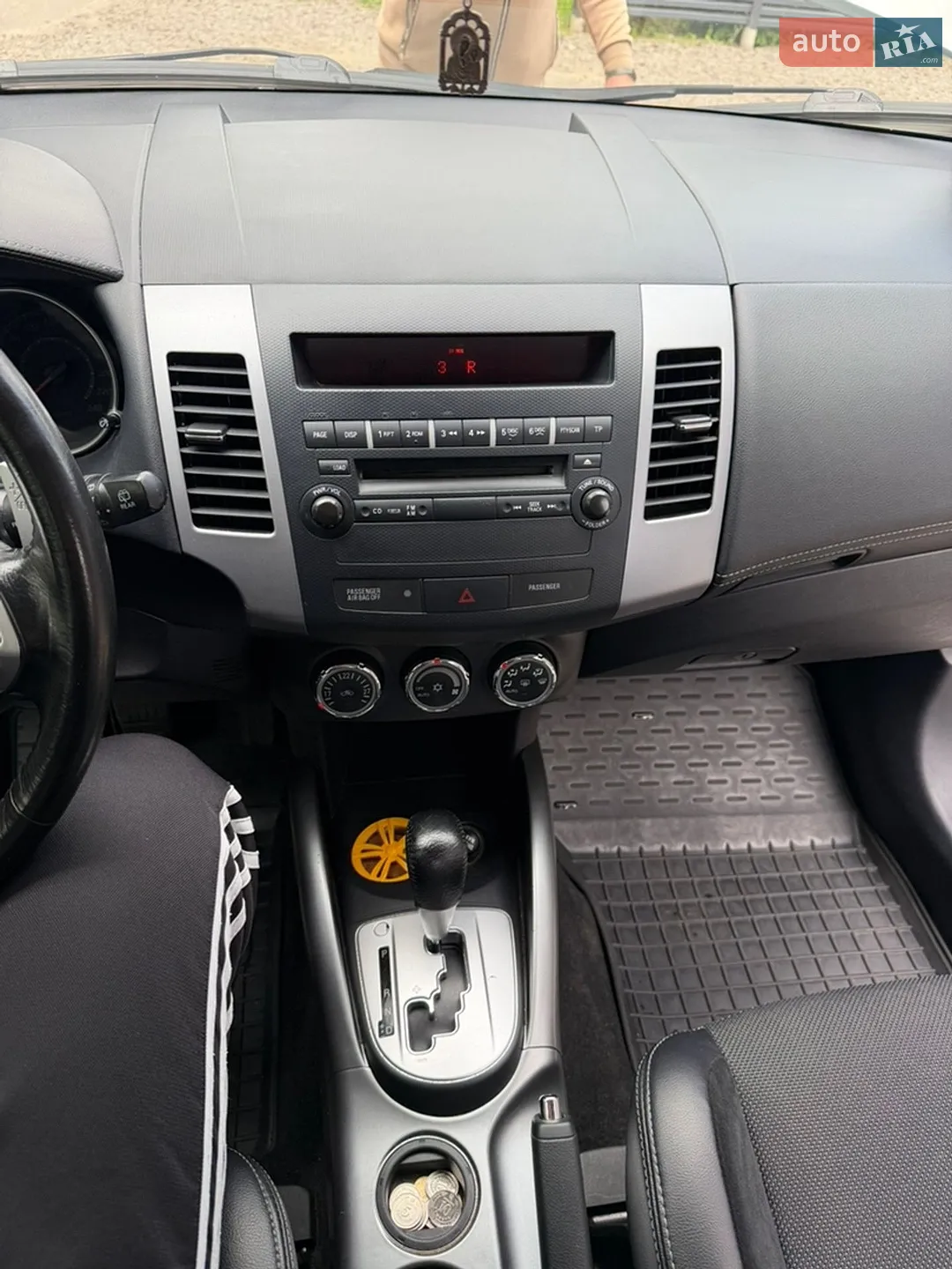 2010 Mitsubishi Outlander - мініатюра 13