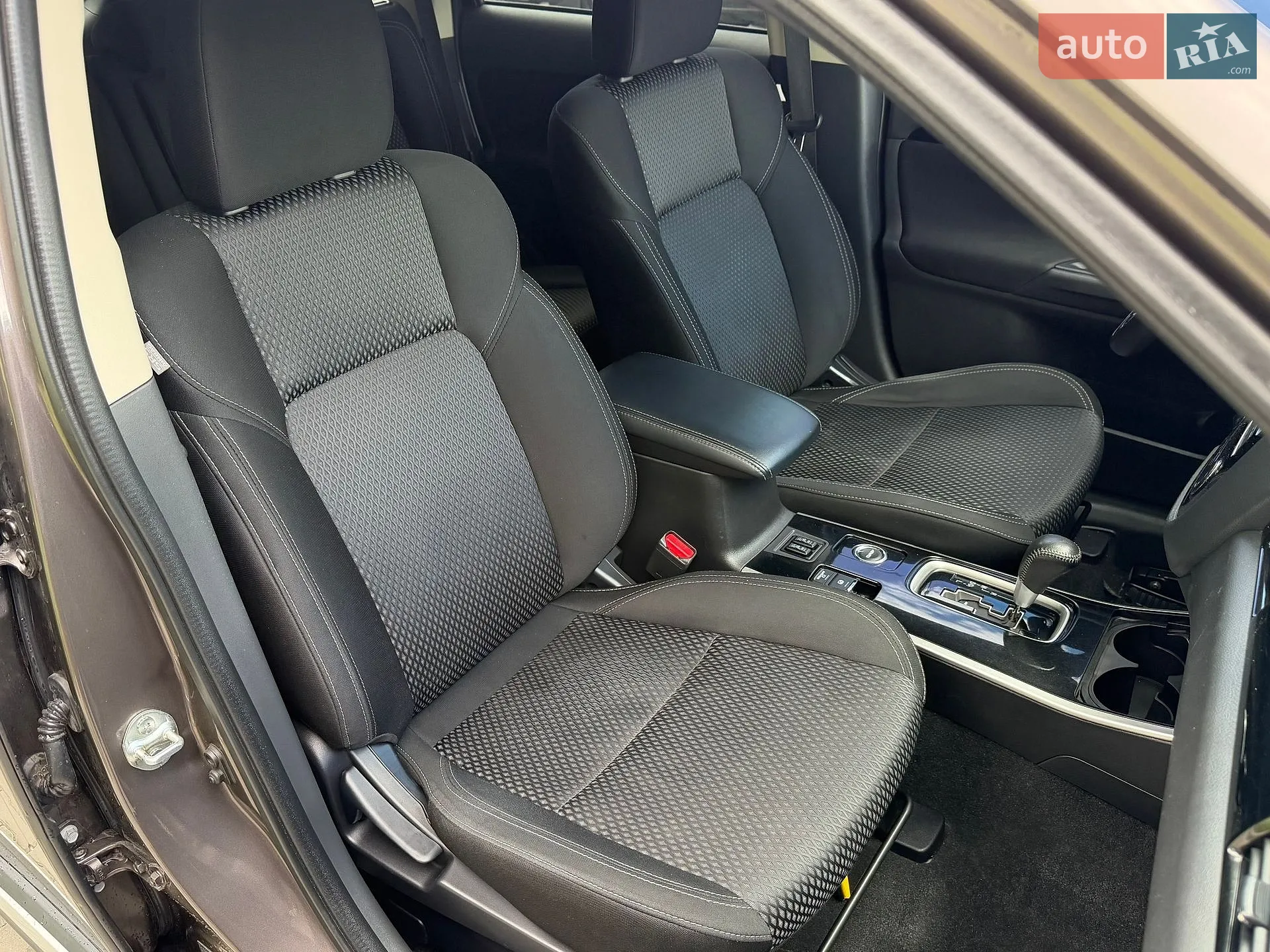 2018 Mitsubishi Outlander - мініатюра 14