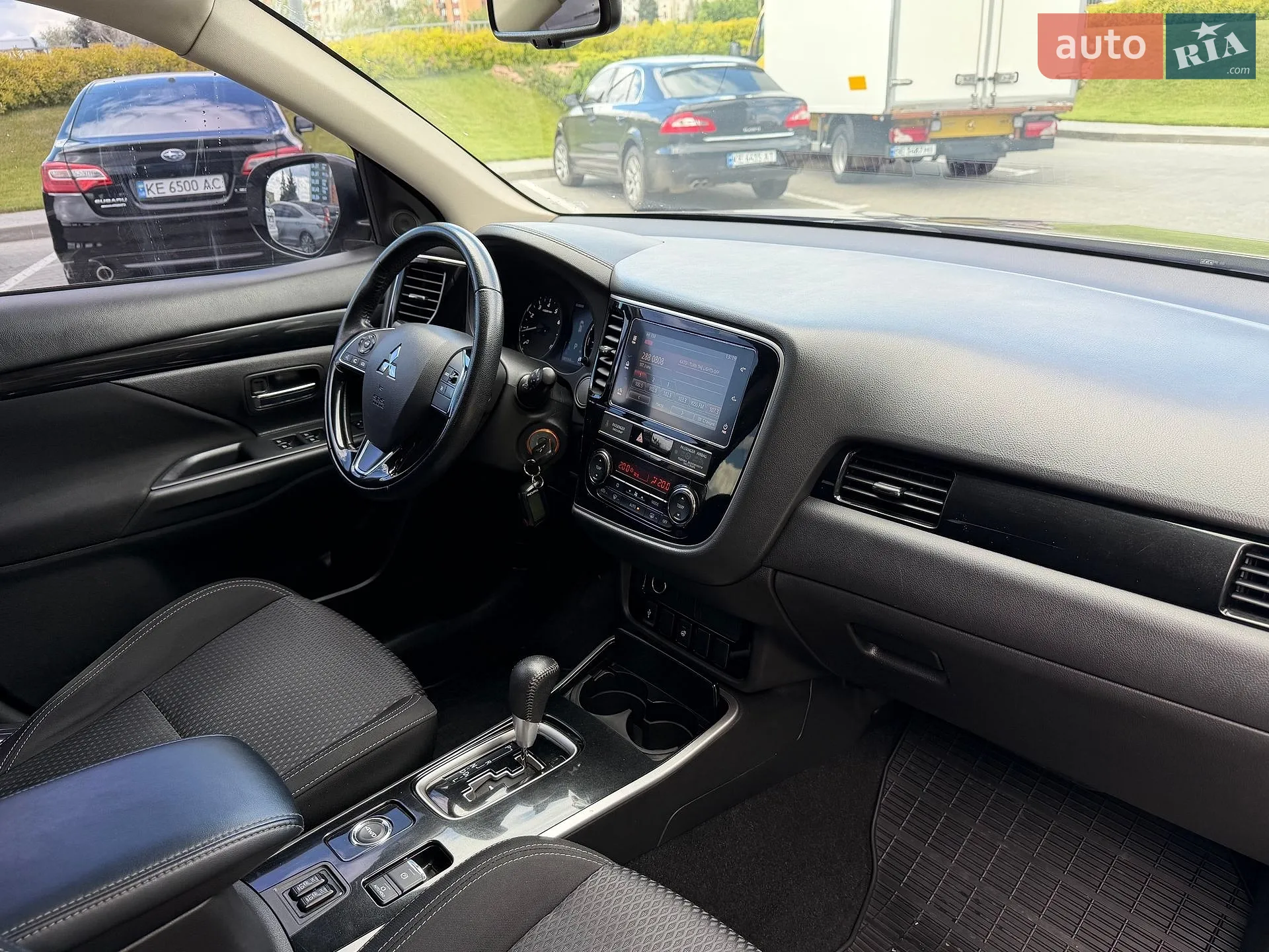 2018 Mitsubishi Outlander - мініатюра 15