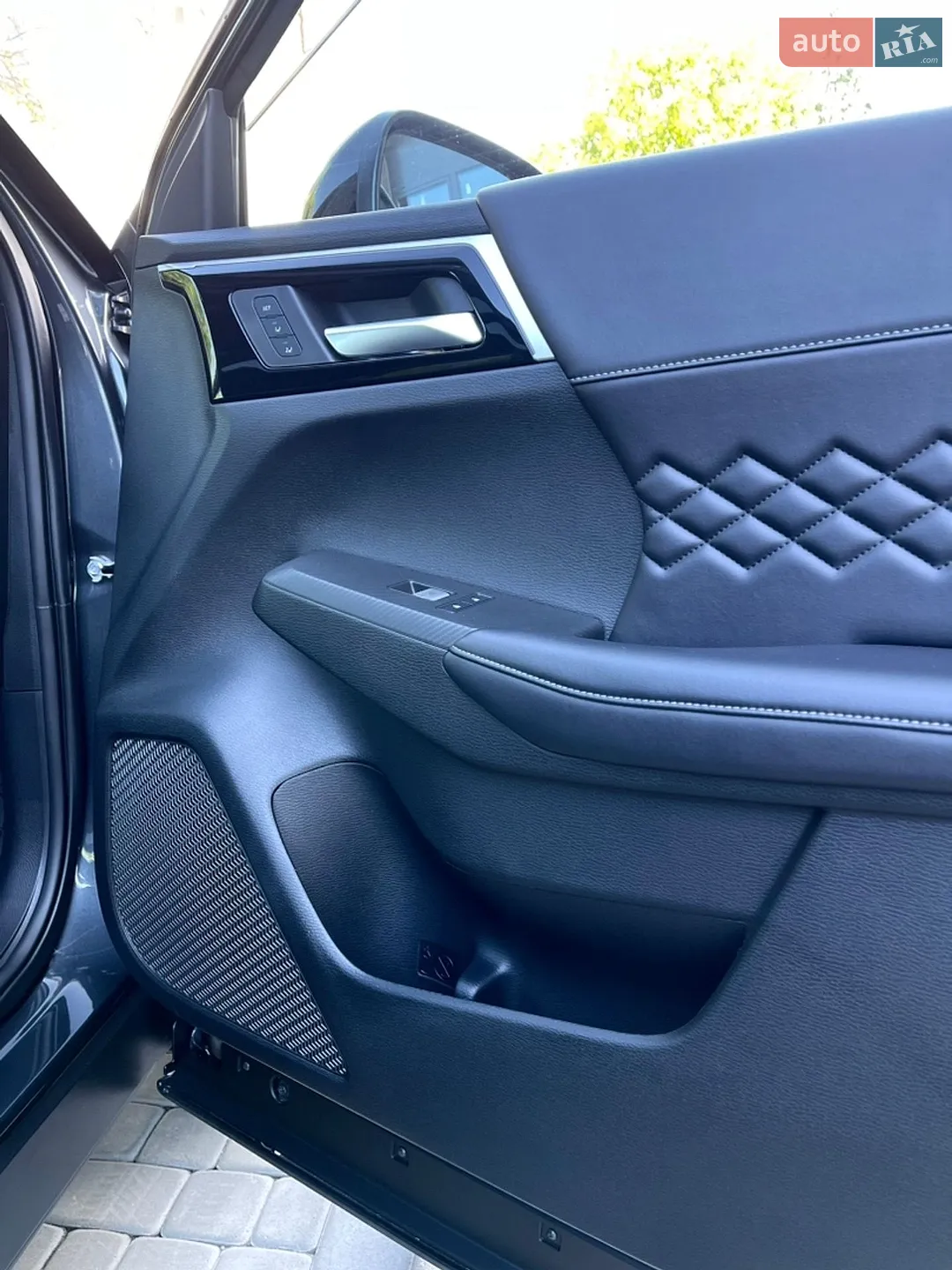 2025 Mitsubishi Outlander - мініатюра 31