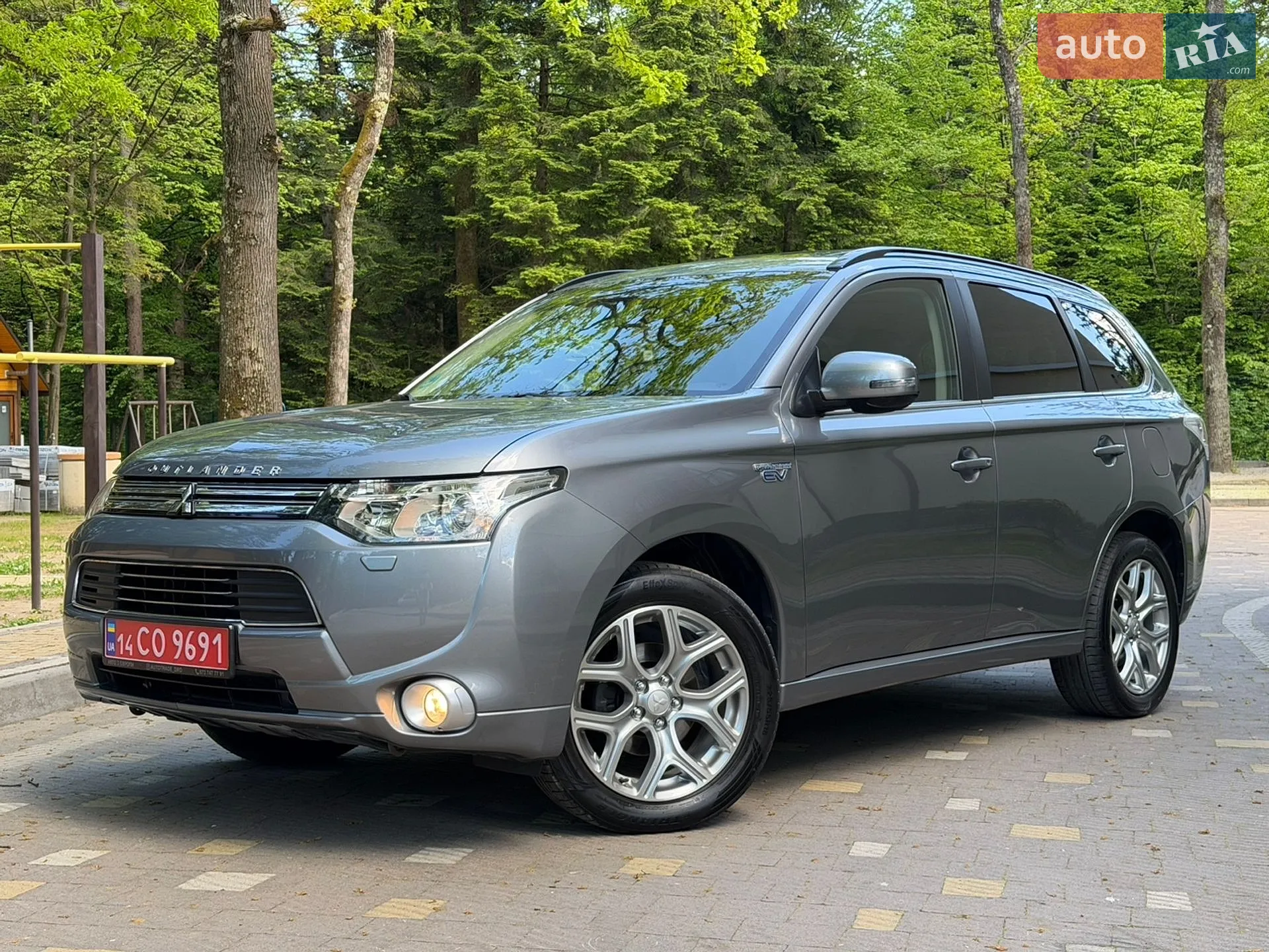 2014 Mitsubishi Outlander - мініатюра 19