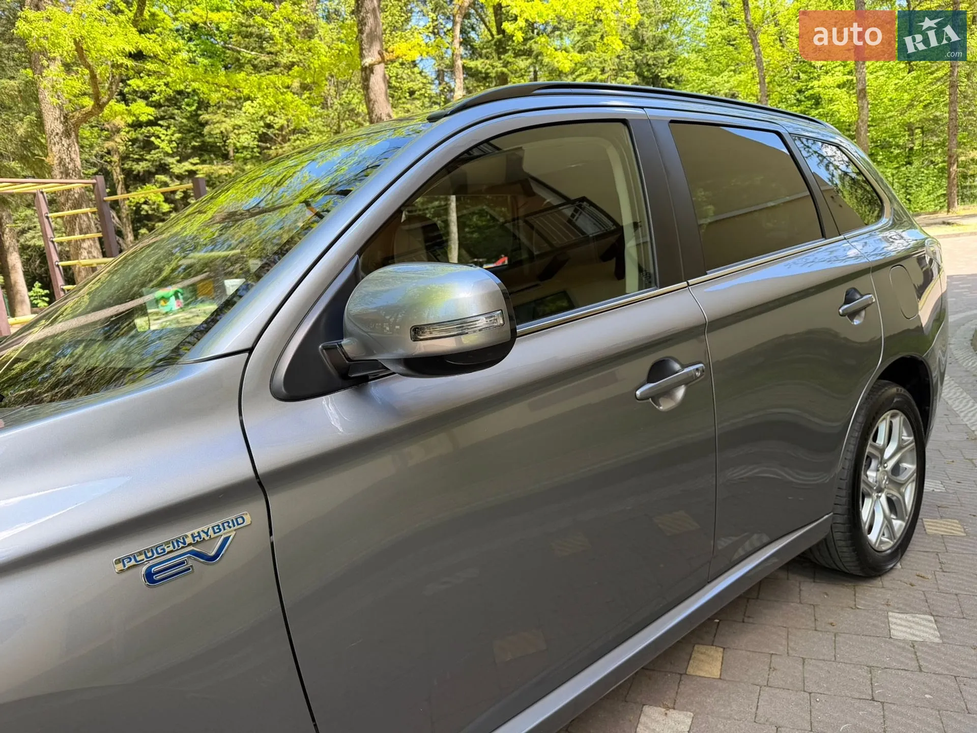 2014 Mitsubishi Outlander - мініатюра 30