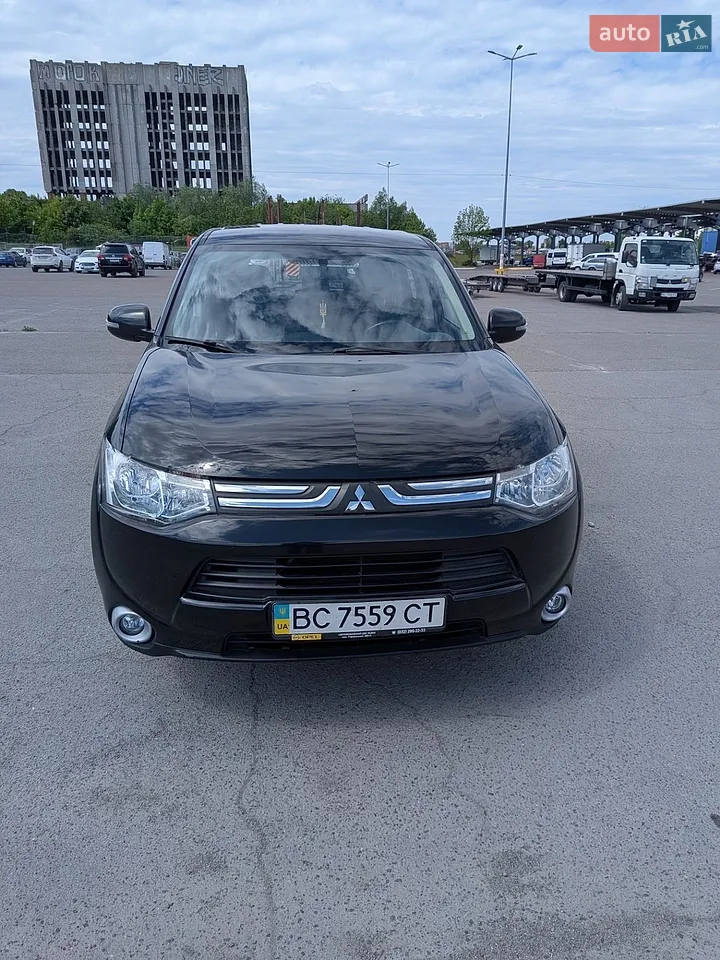 2013 Mitsubishi Outlander - мініатюра 23
