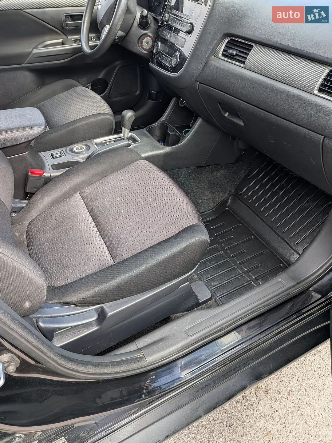 2012 Mitsubishi Outlander - мініатюра 15