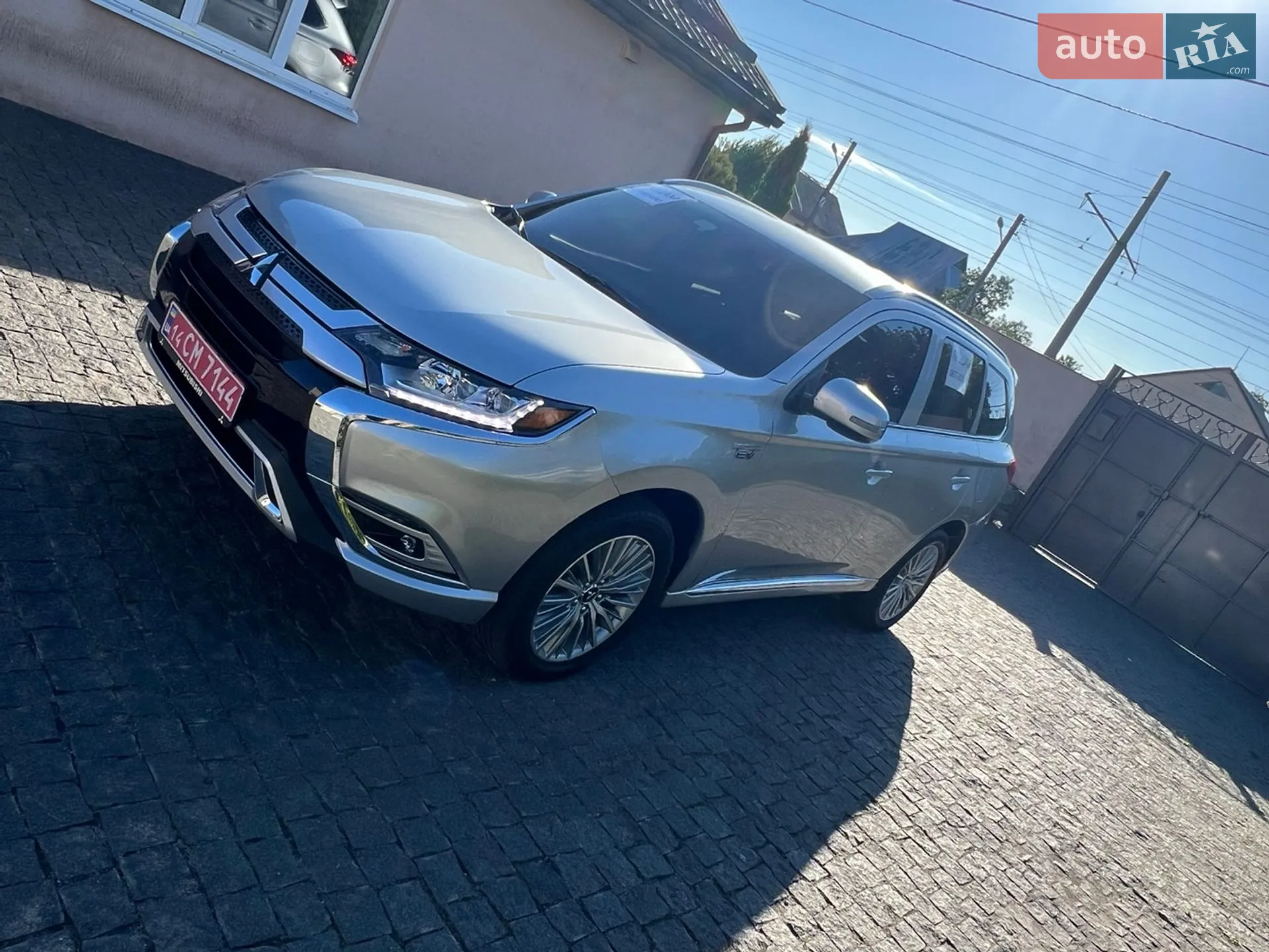 2021 Mitsubishi Outlander - мініатюра 2