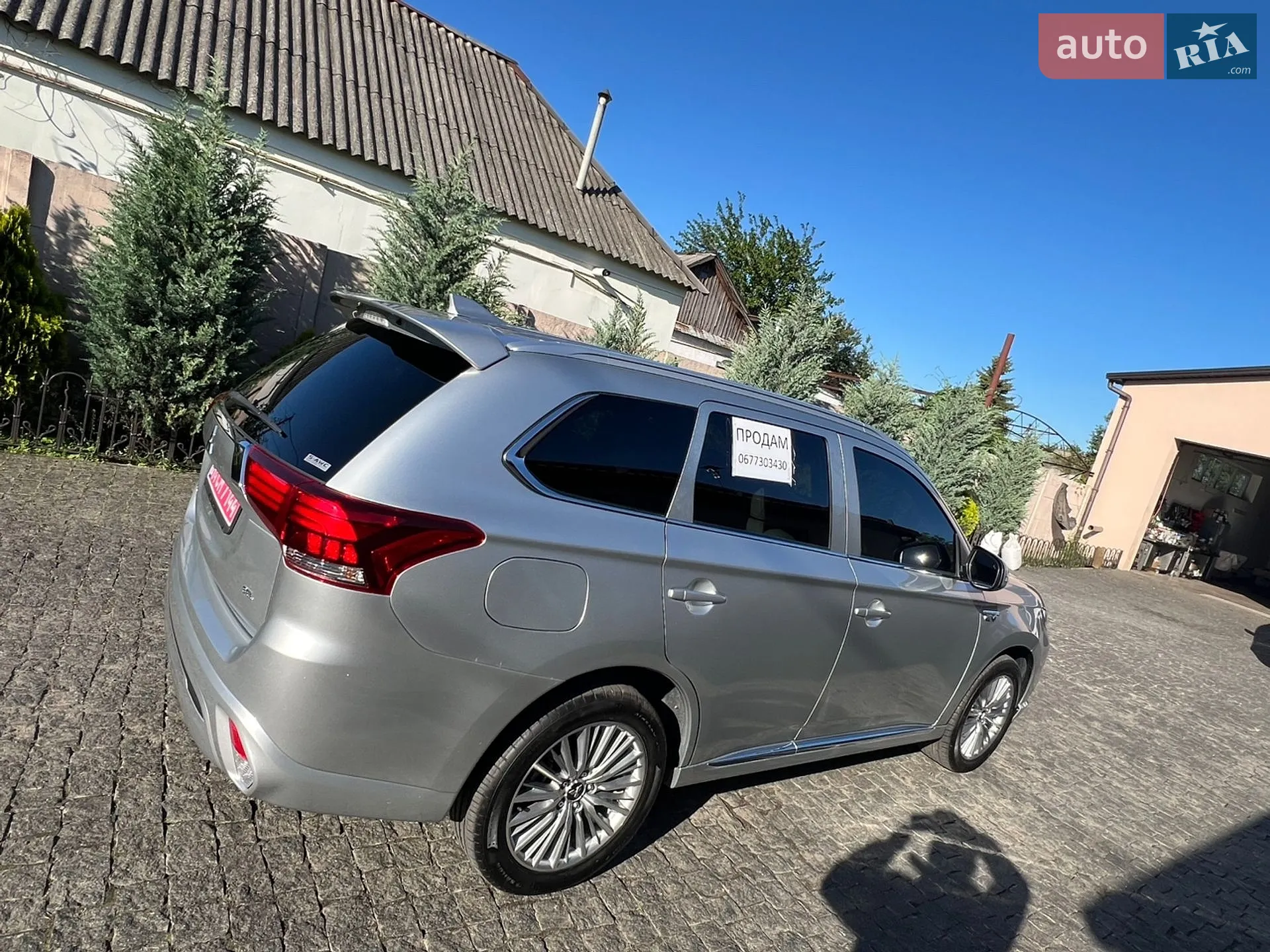 2021 Mitsubishi Outlander - мініатюра 9