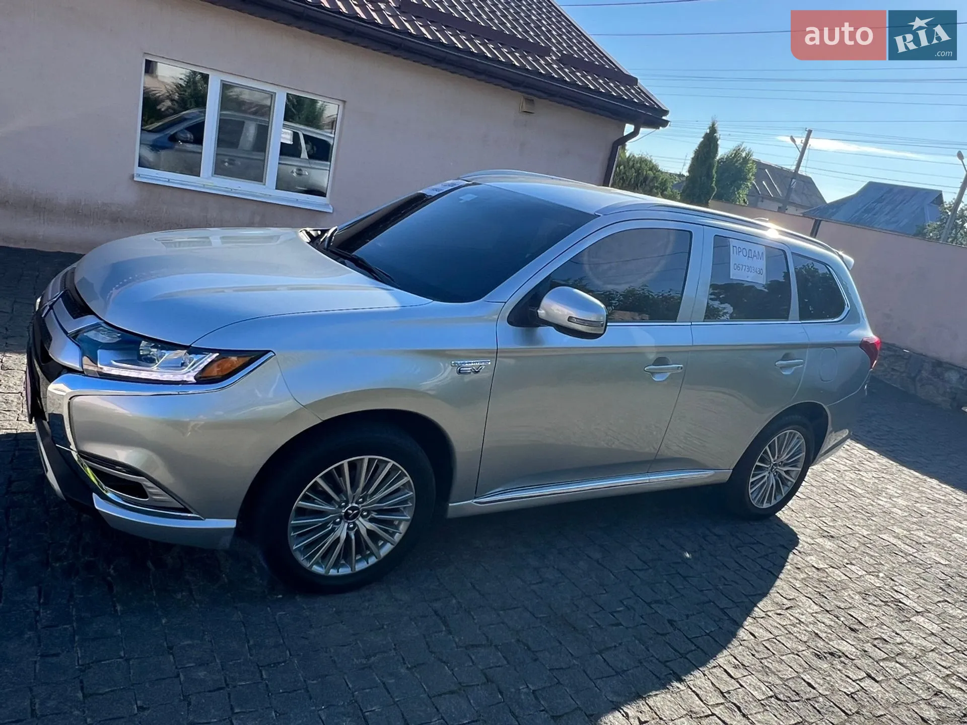2021 Mitsubishi Outlander - мініатюра 8