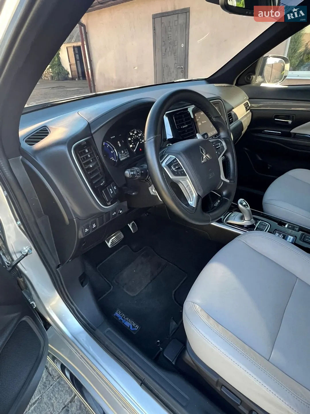 2021 Mitsubishi Outlander - мініатюра 24