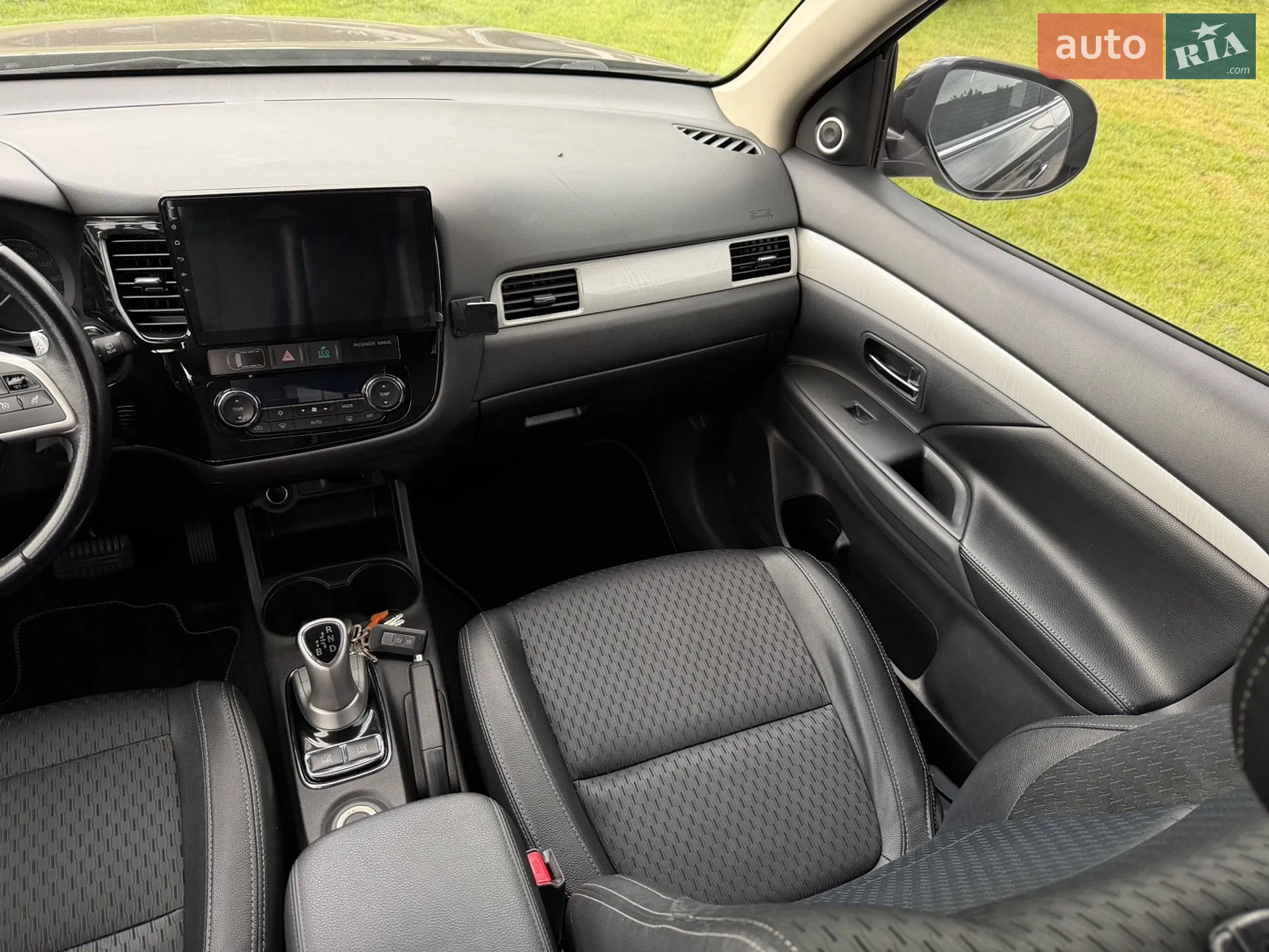 2014 Mitsubishi Outlander - мініатюра 26