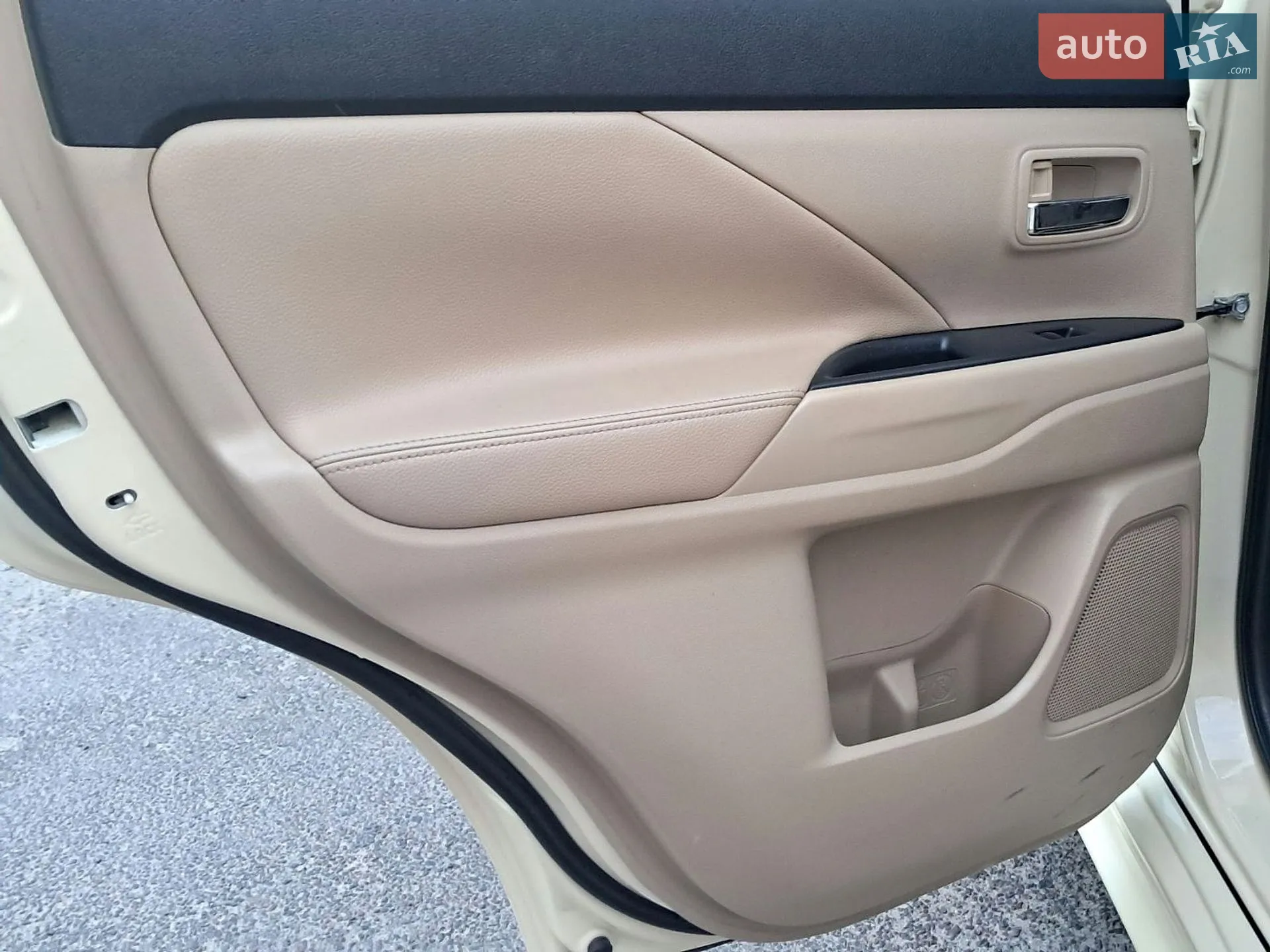 2012 Mitsubishi Outlander - мініатюра 25