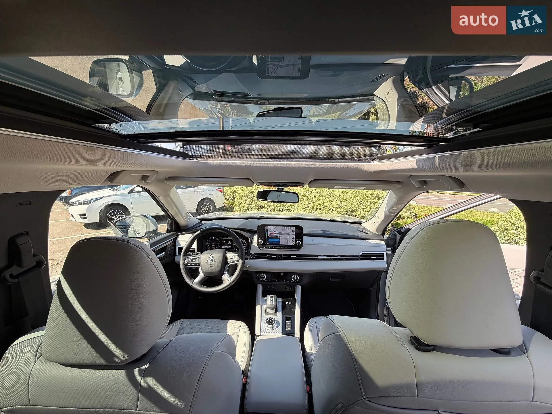 2022 Mitsubishi Outlander - мініатюра 16