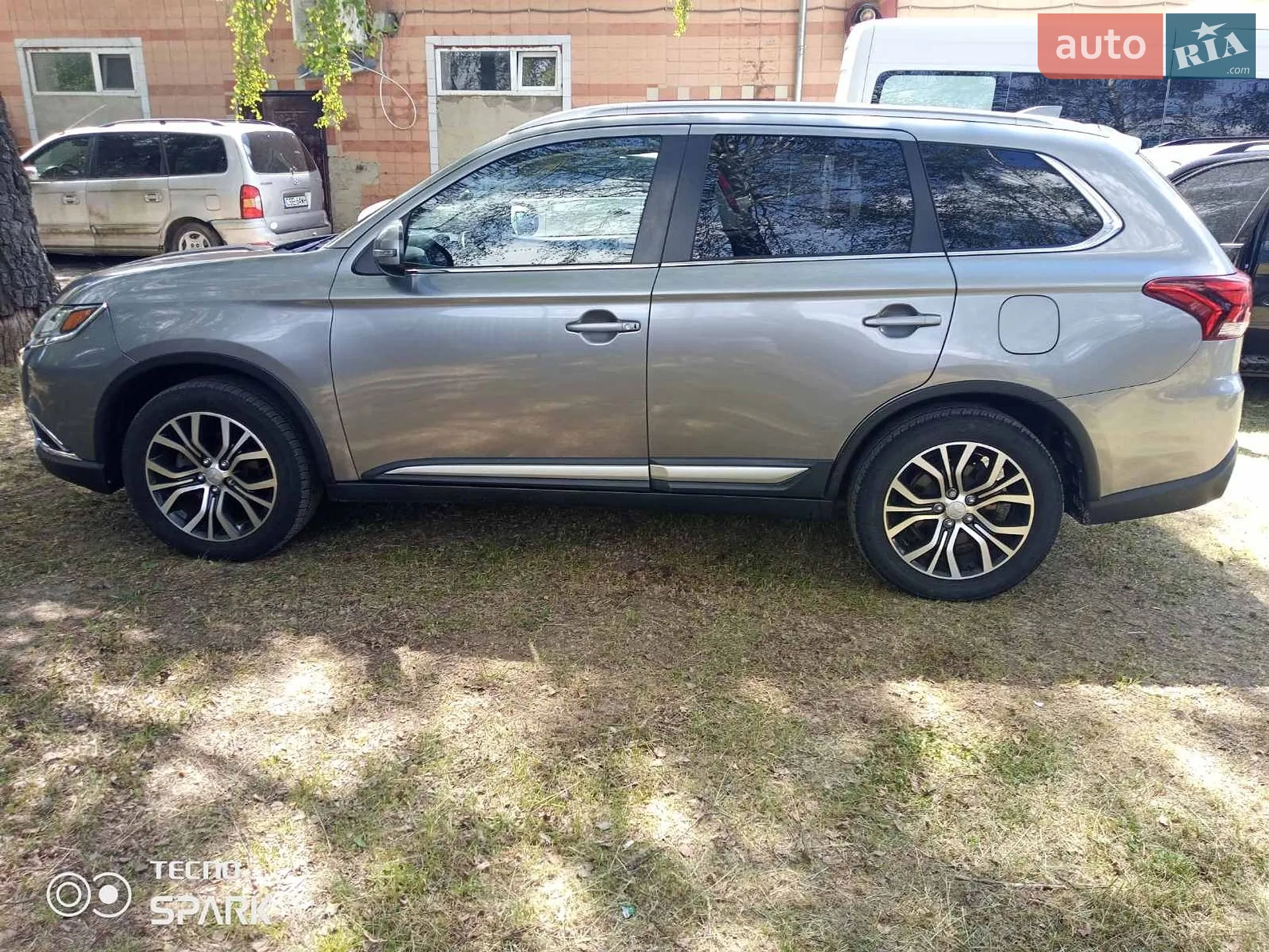 2018 Mitsubishi Outlander - мініатюра 2