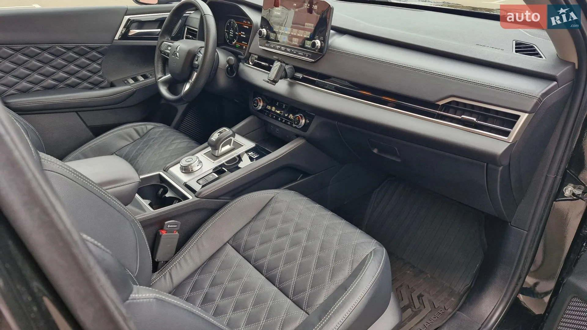 2023 Mitsubishi Outlander - мініатюра 24
