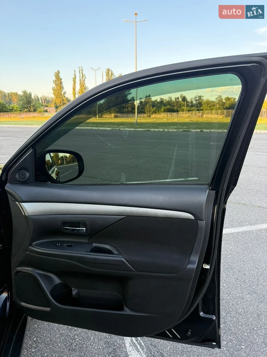 2017 Mitsubishi Outlander - мініатюра 12