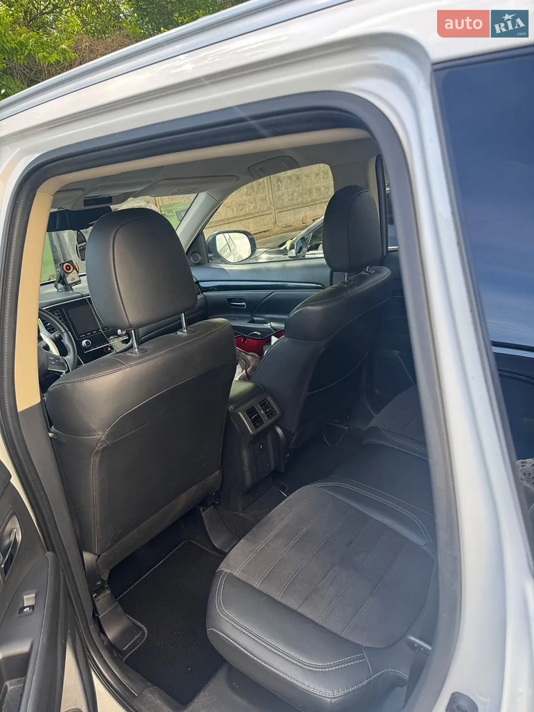 2020 Mitsubishi Outlander - мініатюра 4