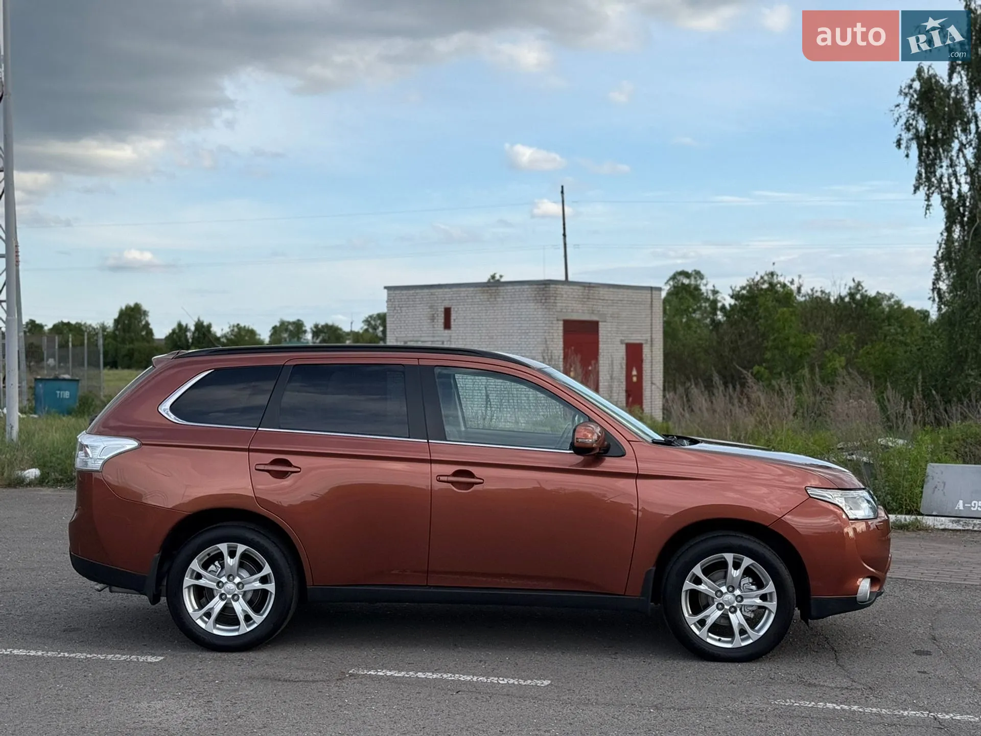 2012 Mitsubishi Outlander - мініатюра 12