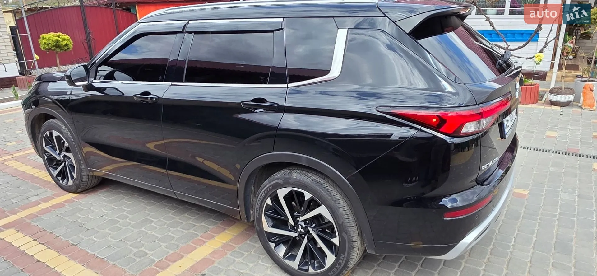 2021 Mitsubishi Outlander - мініатюра 8