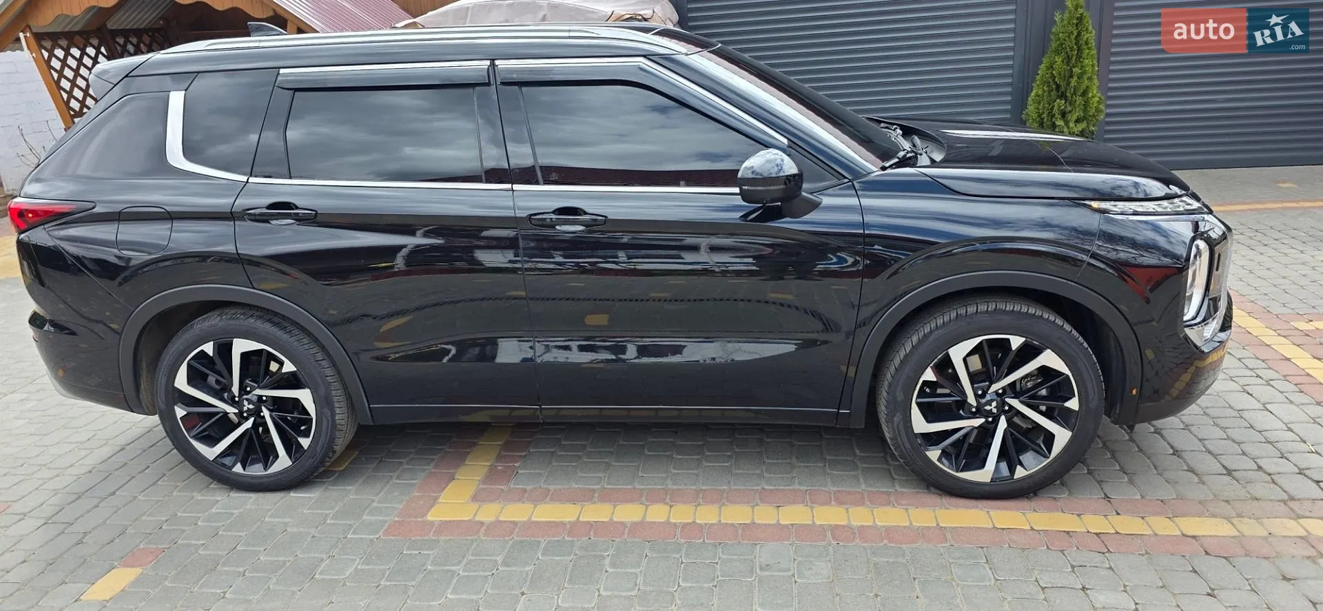 2021 Mitsubishi Outlander - мініатюра 14