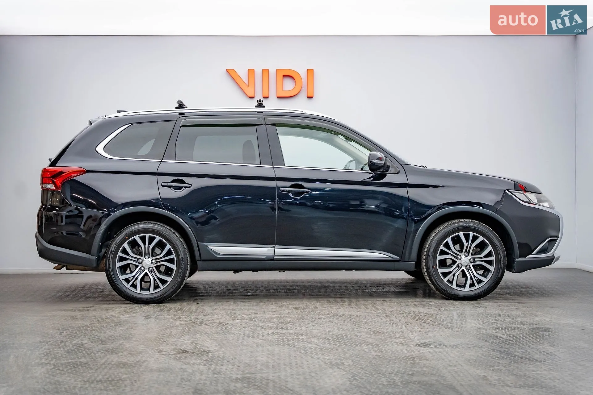 2017 Mitsubishi Outlander - мініатюра 4