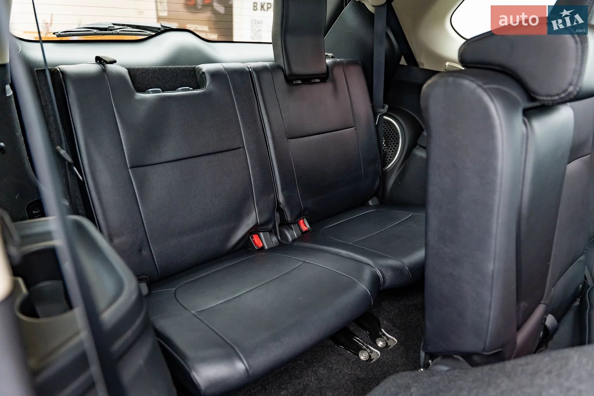 2017 Mitsubishi Outlander - мініатюра 28
