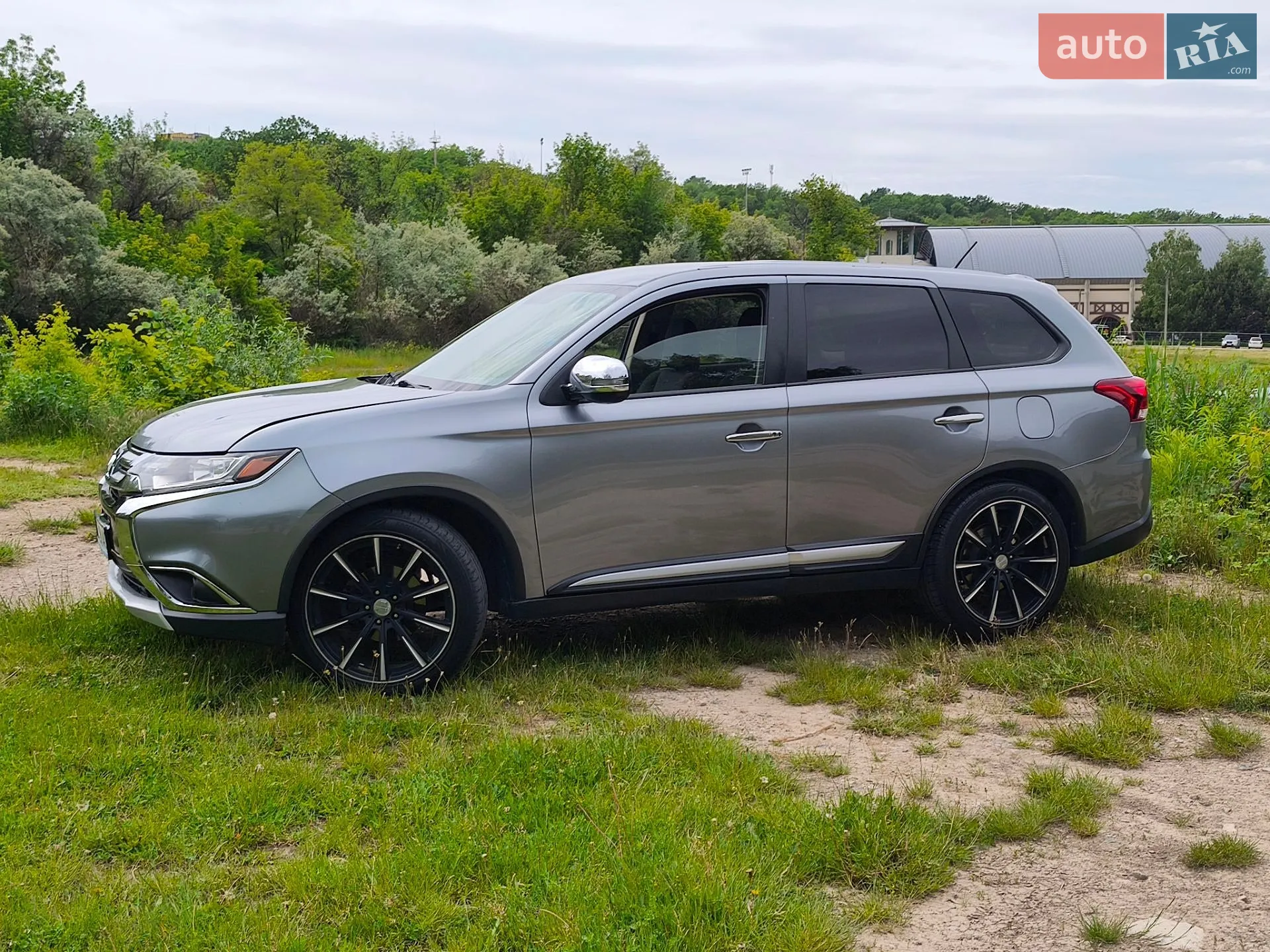 2015 Mitsubishi Outlander - мініатюра 16