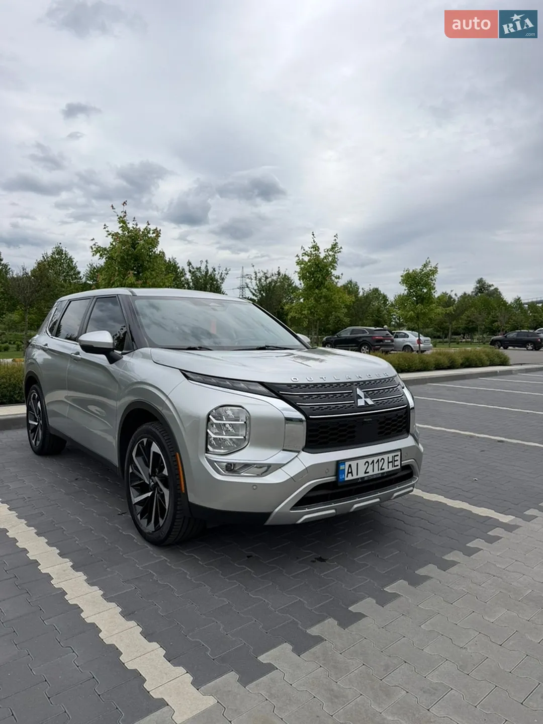 2021 Mitsubishi Outlander - мініатюра 3
