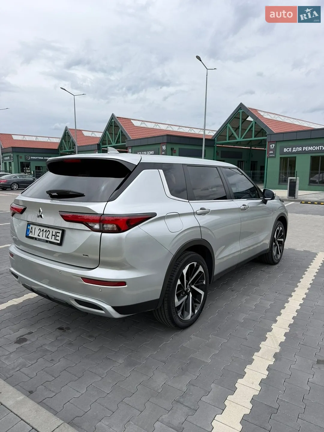 2021 Mitsubishi Outlander - мініатюра 6