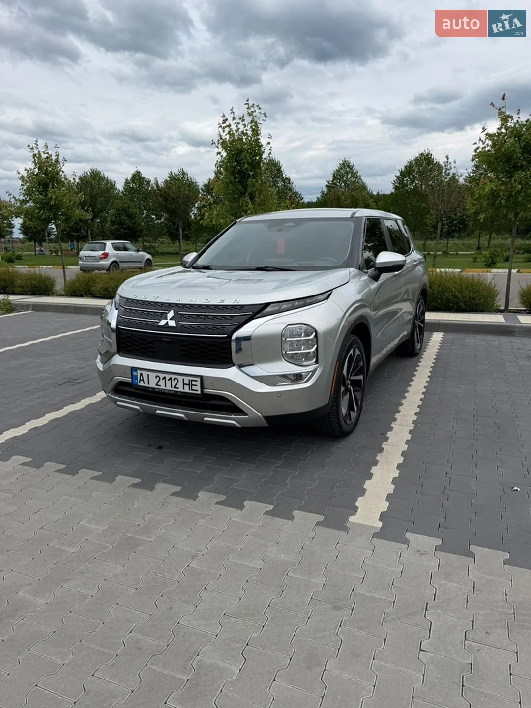 2021 Mitsubishi Outlander - мініатюра 11
