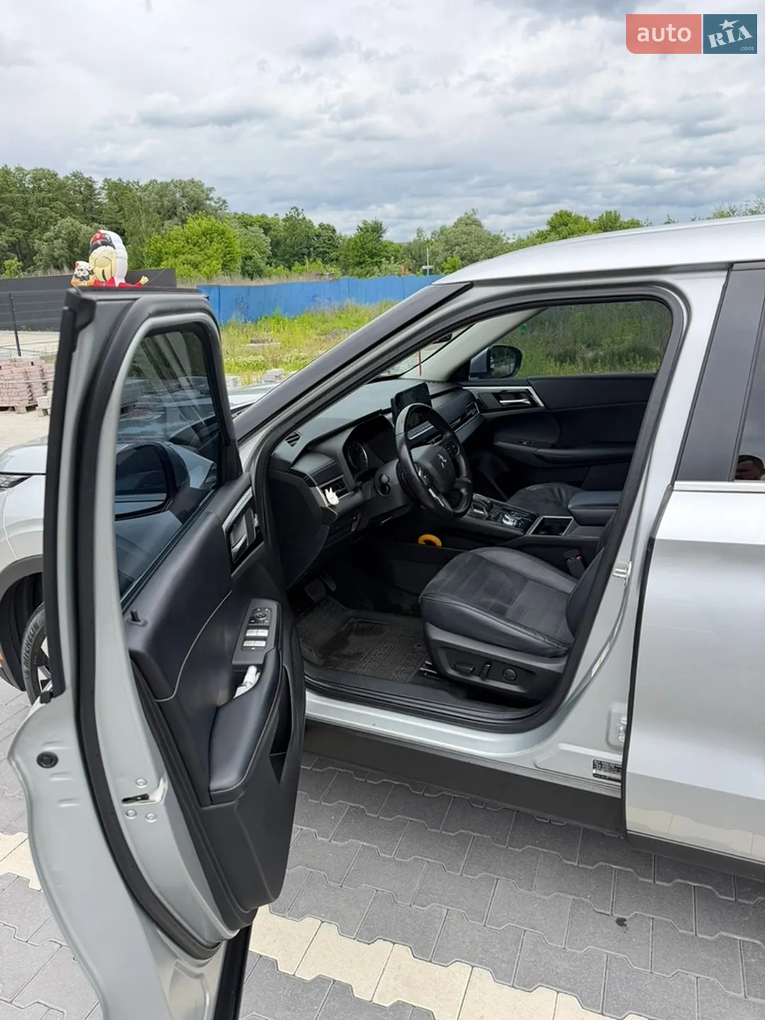 2021 Mitsubishi Outlander - мініатюра 14